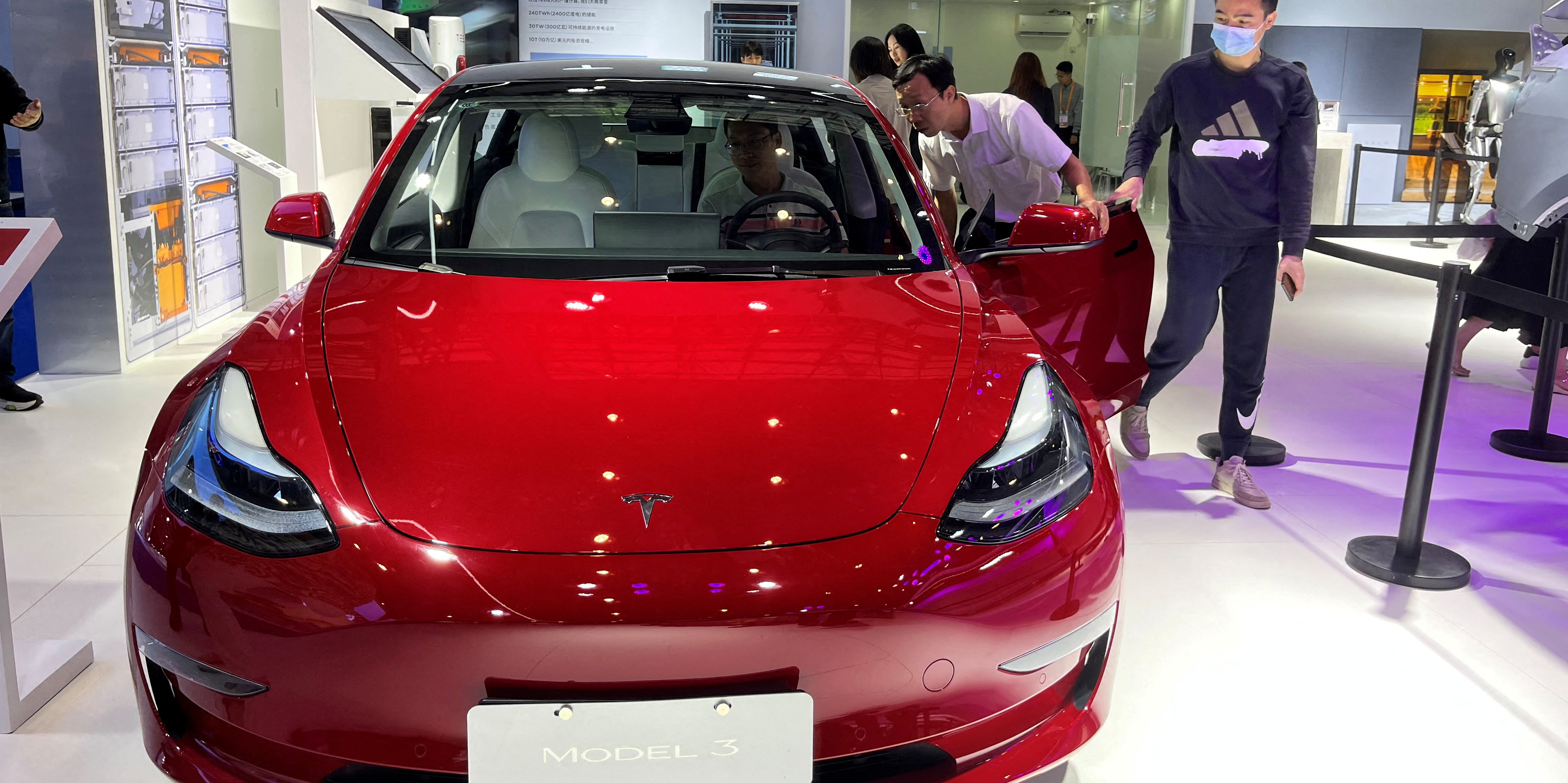 Voiture électrique : Tesla lance en Chine un nouveau Model 3