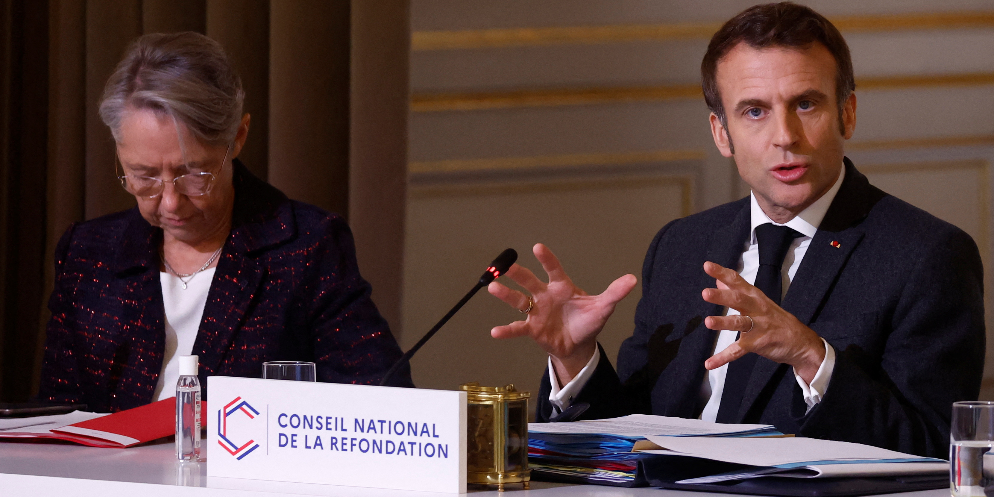 Conseil national de la refondation : les syndicats boudent l'invitation de Macron jeudi