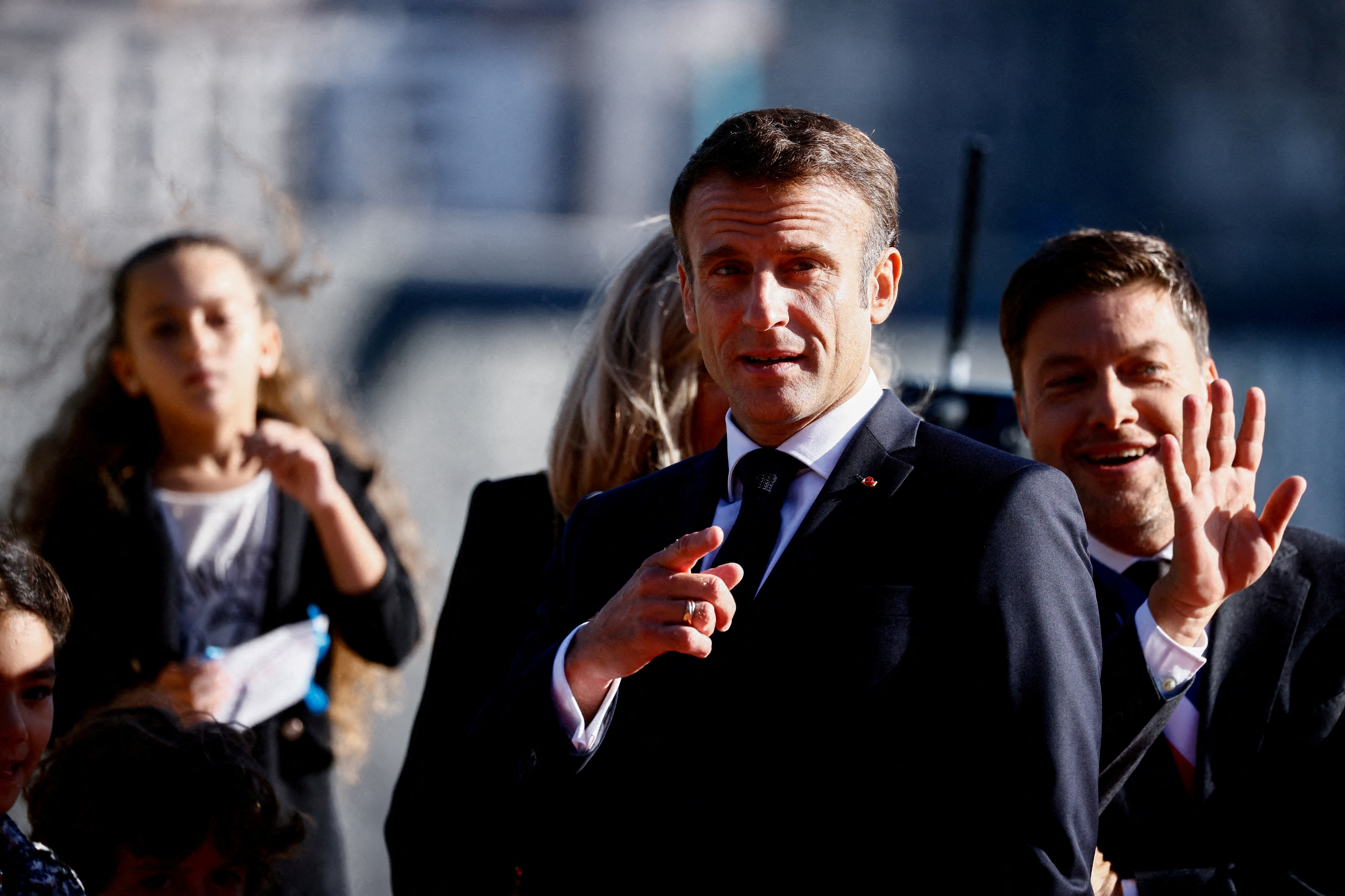 Emmanuel Macron propose « une autonomie à la Corse dans la République »