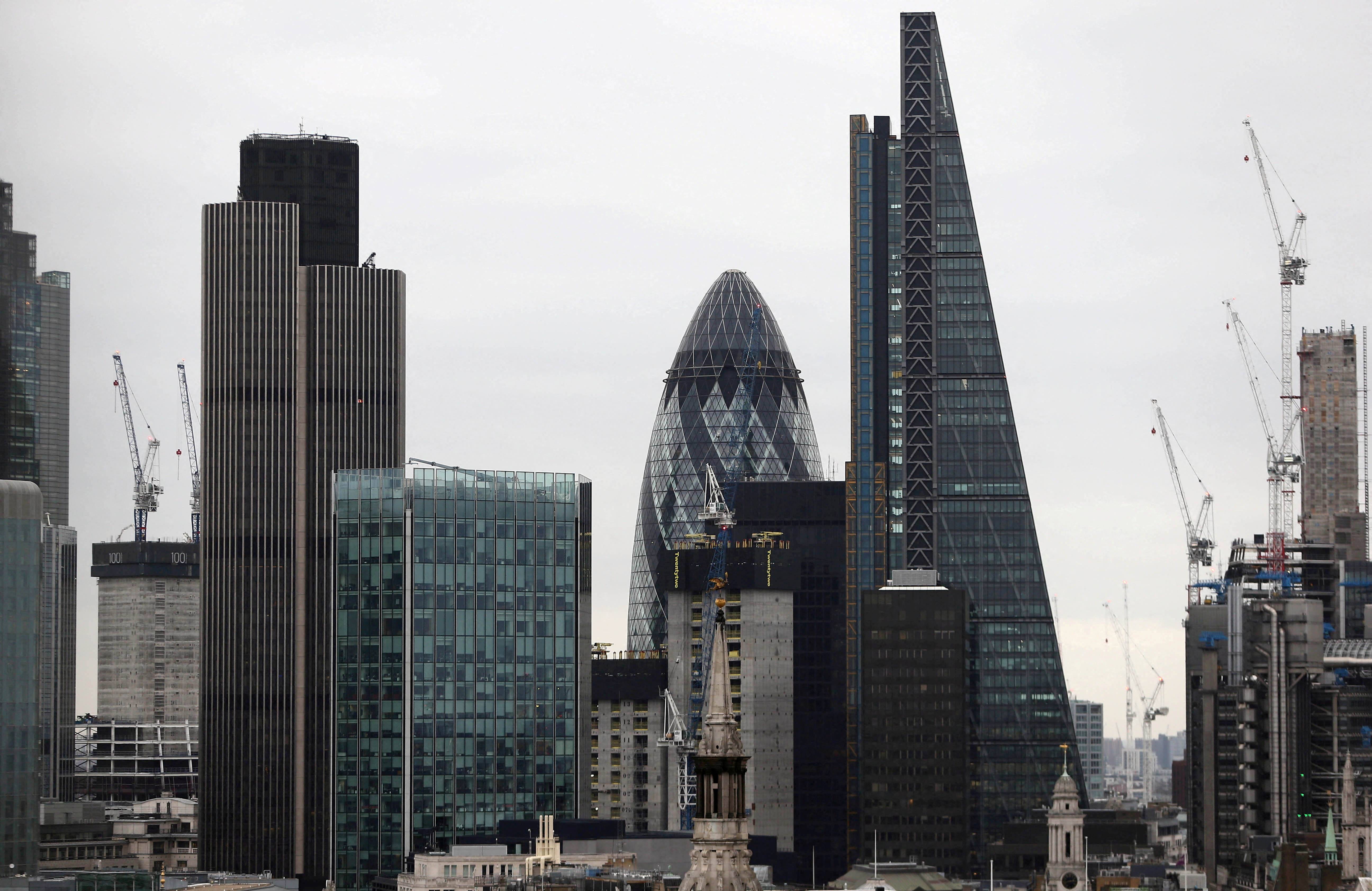 Londres veut assouplir les règles bancaires pour relancer la City