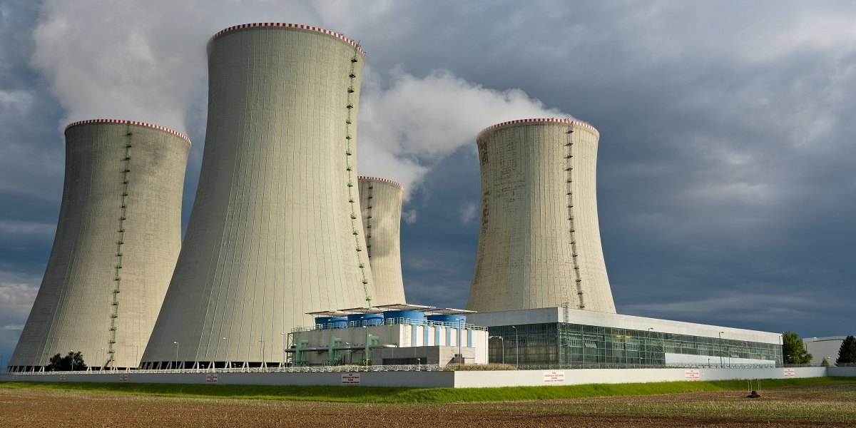 Nucléaire : EDF dévoile son offre à Prague pour construire jusqu'à 4 EPR en République tchèque