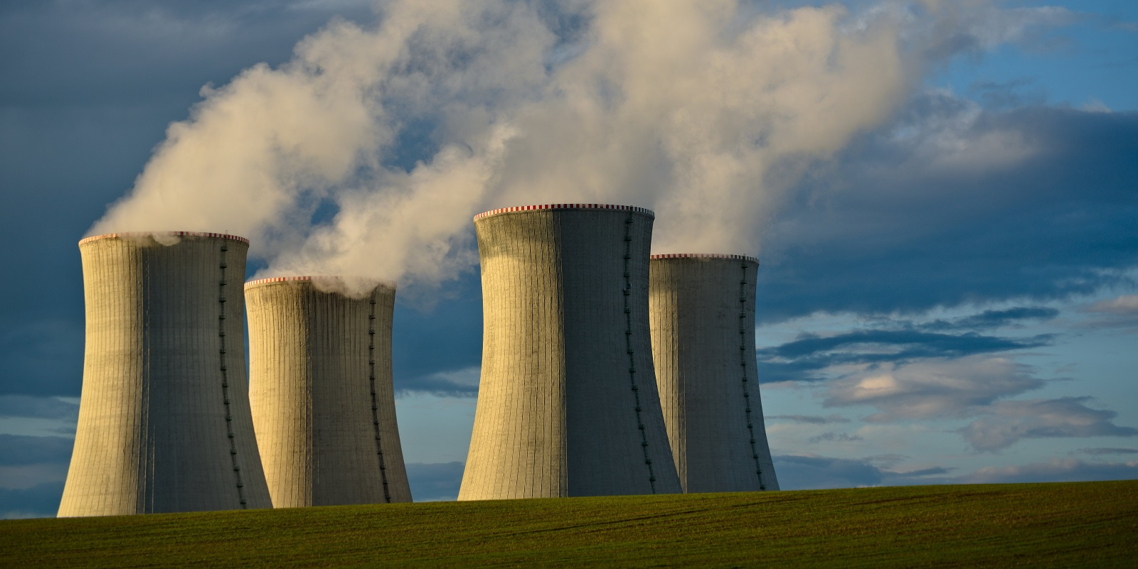 Nucléaire : EDF en discussion avec 8 pays européens pour vendre ses EPR