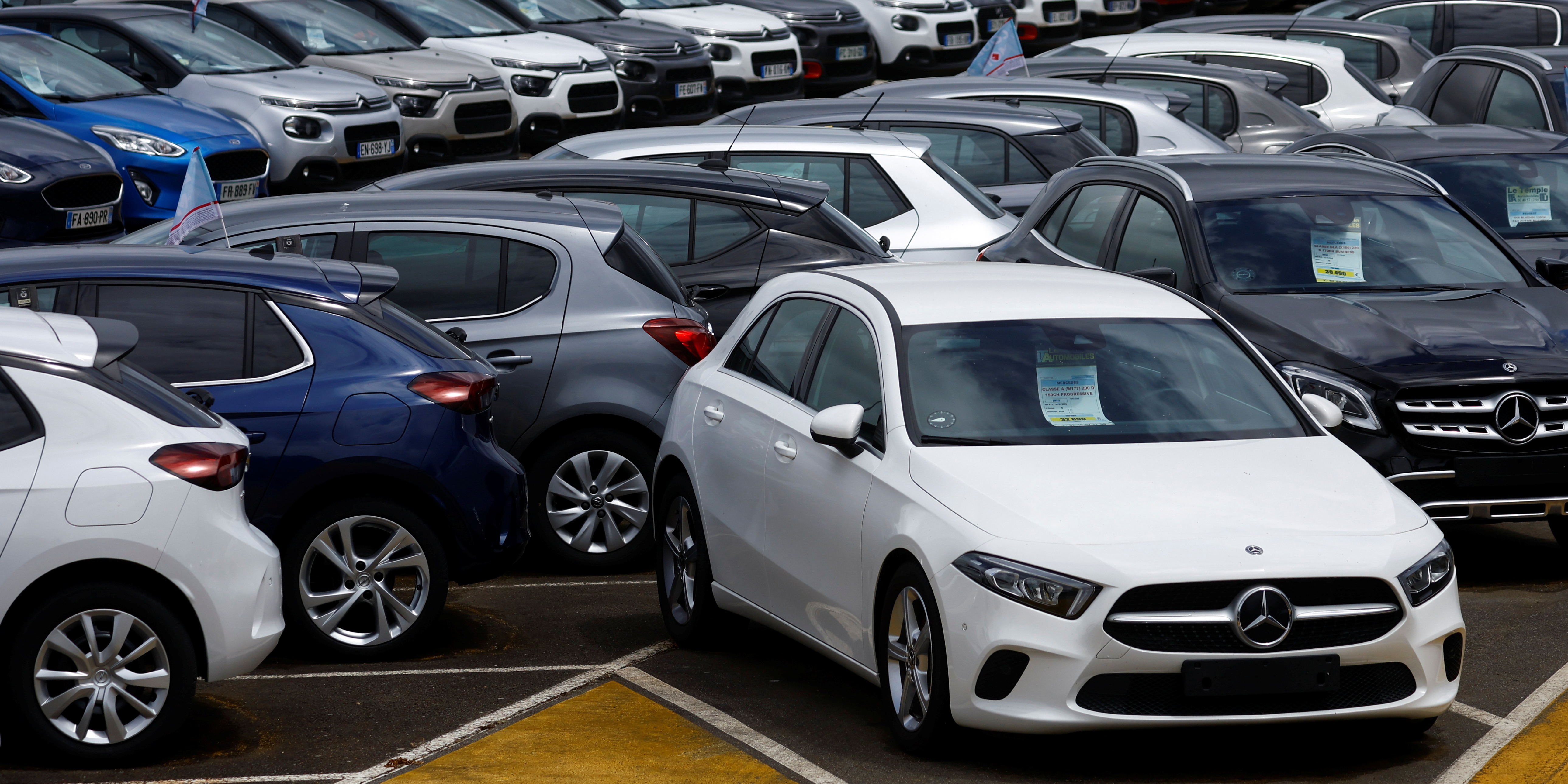 Automobile : le prix des voitures électriques d'occasion chute de 13%