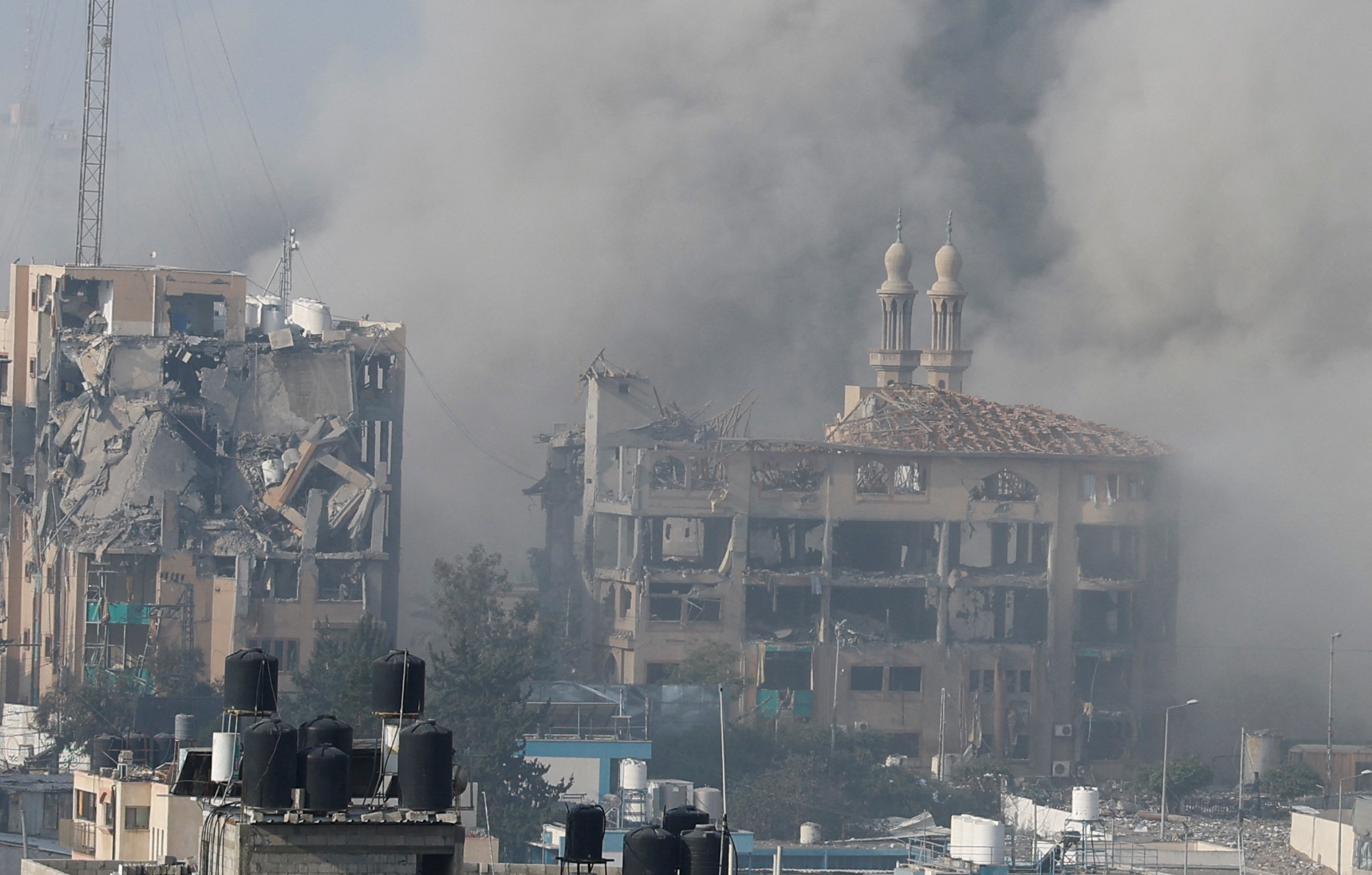 Attaques du Hamas : Israël intensifie ses bombardements sur Gaza, une offensive terrestre n'est pas à exclure