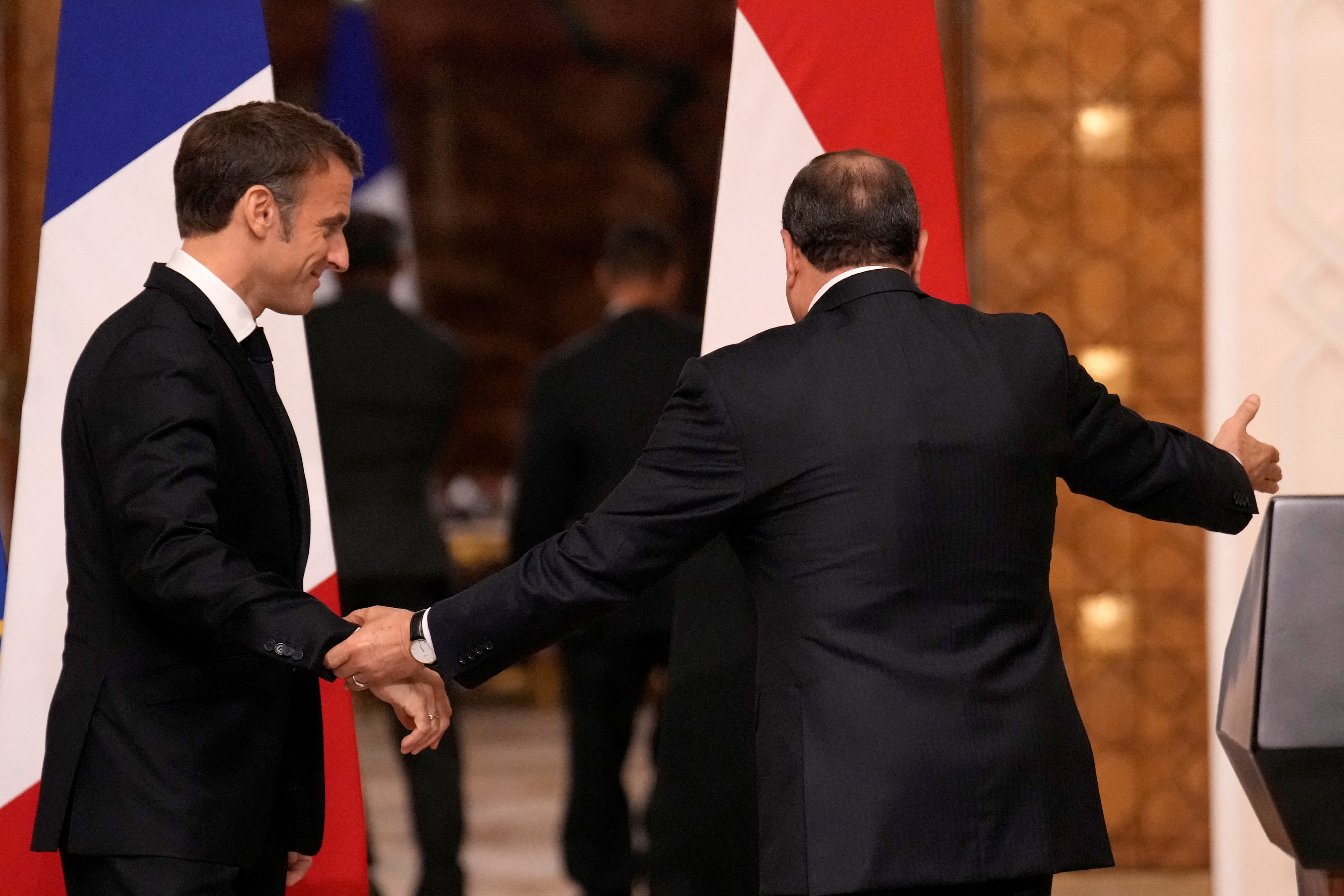 Au Caire, Emmanuel Macron annonce l'envoi d'un navire-hôpital français à Gaza