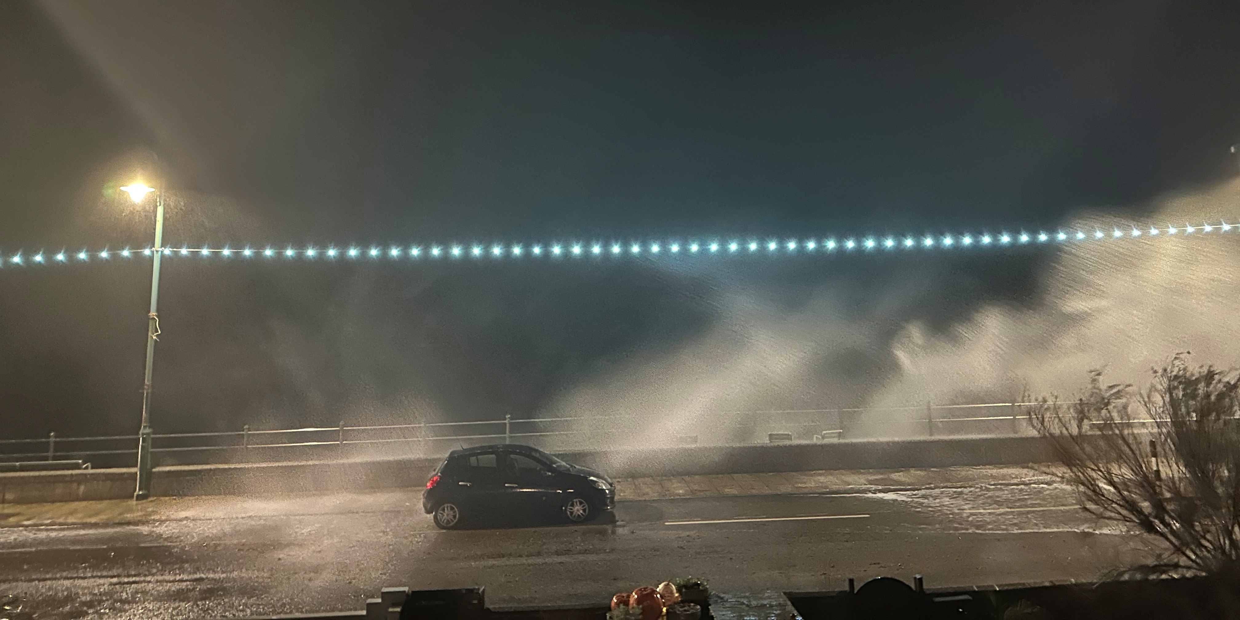 Tempête Ciaran : premiers dégâts, la circulation routière interdite dans le Finistère