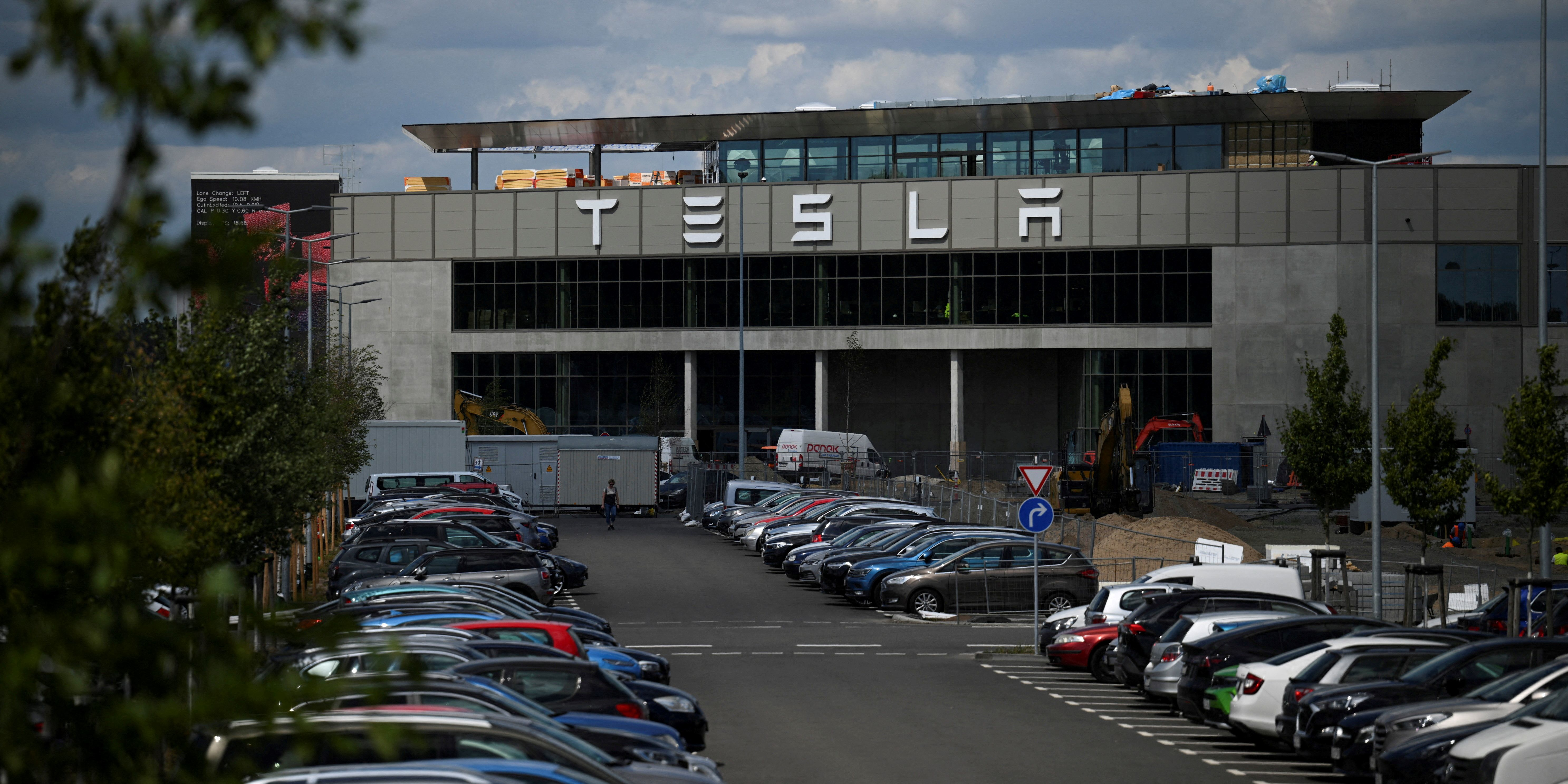Voiture électrique à 25.000 euros : pourquoi Tesla doit impérativement vendre à un prix accessible