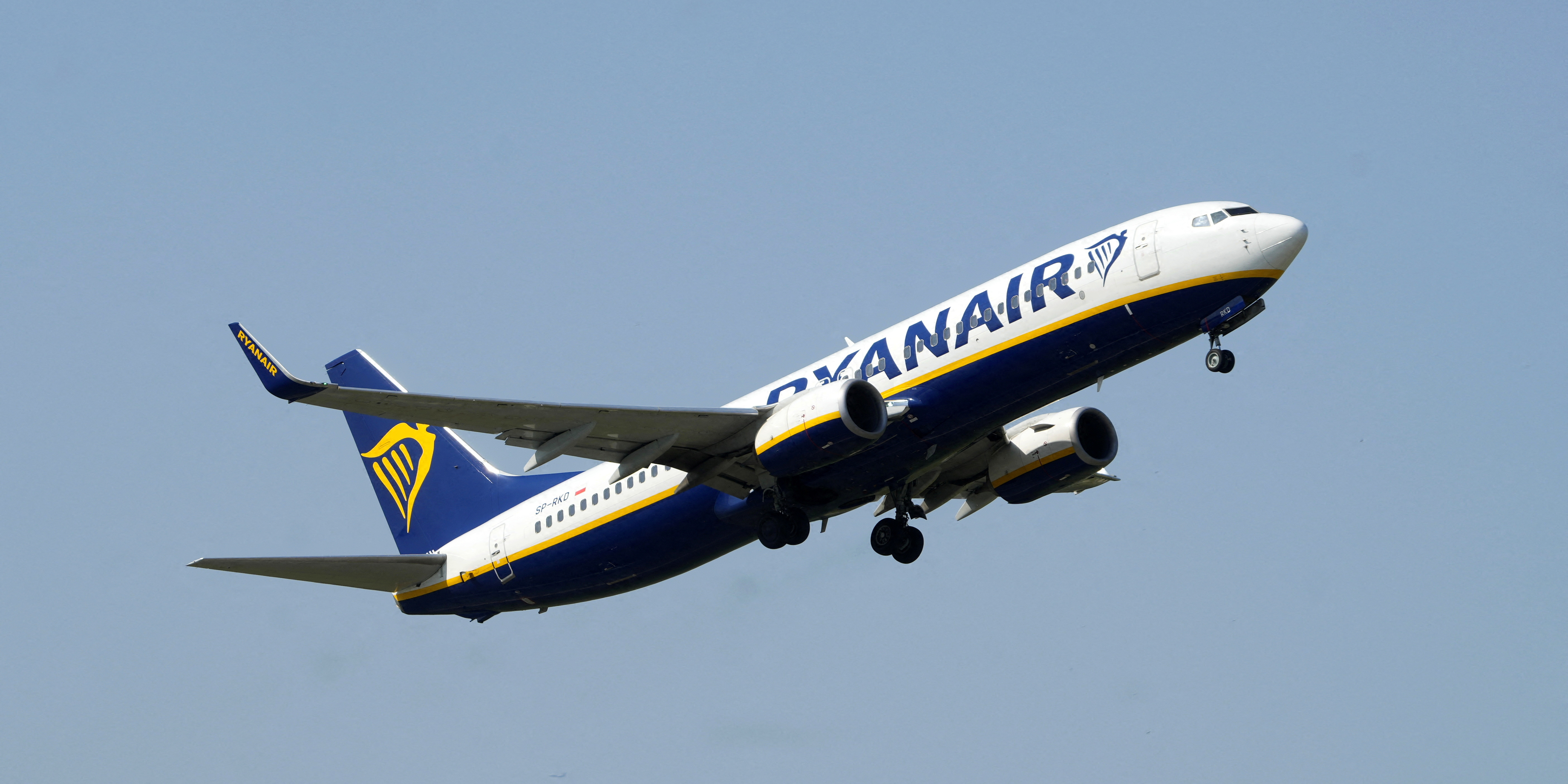 Grève des contrôleurs aériens : Ryanair appelle à protéger les survols de la France