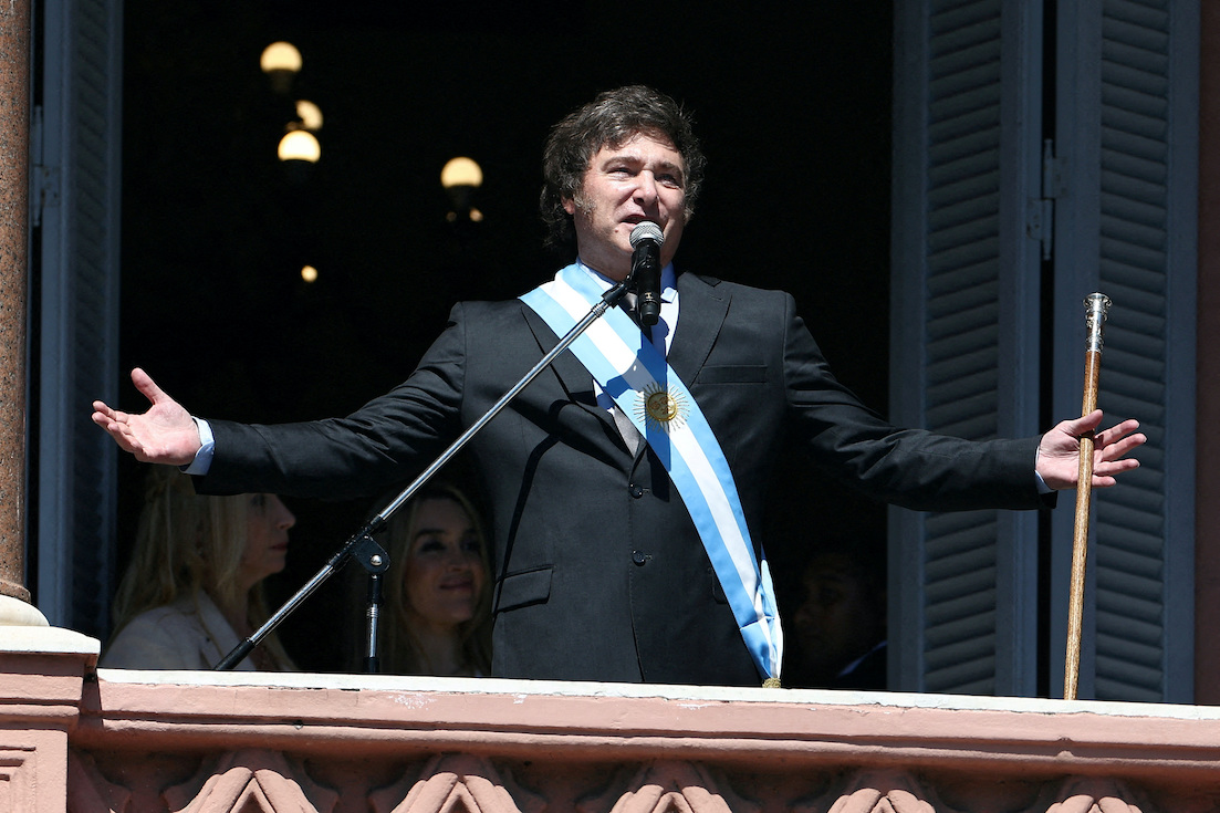 Coup de force du président argentin Milei prêt au « conflit » pour réformer « avec ou sans » soutiens