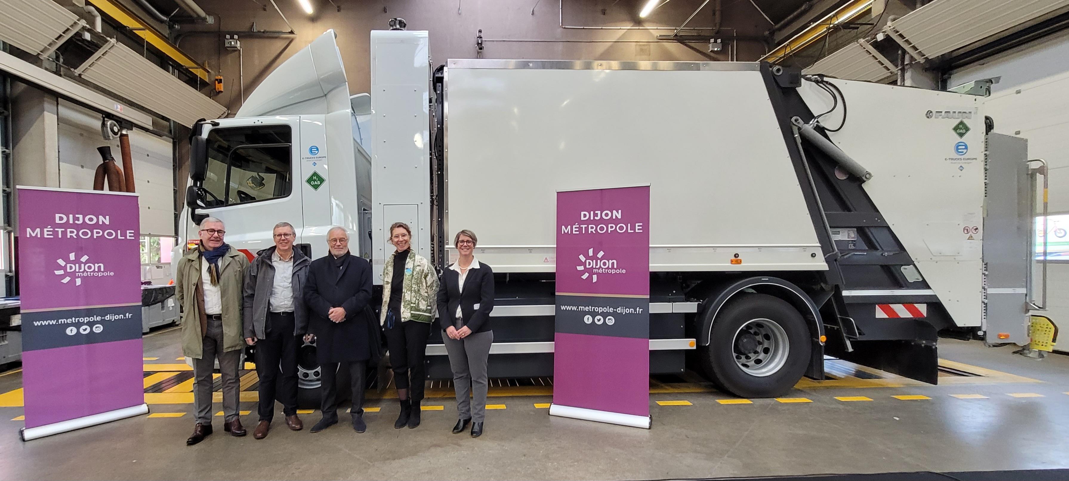 Décarbonation : Dijon lance sa première flotte de camions-bennes à hydrogène