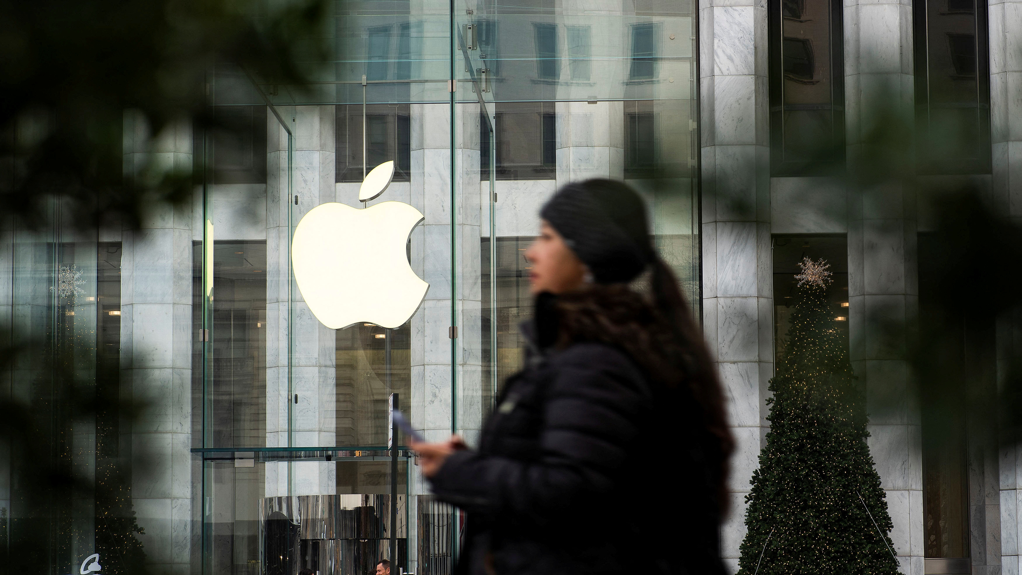 IA, smartphones, antitrust... Faut-il sauver le soldat Apple ?