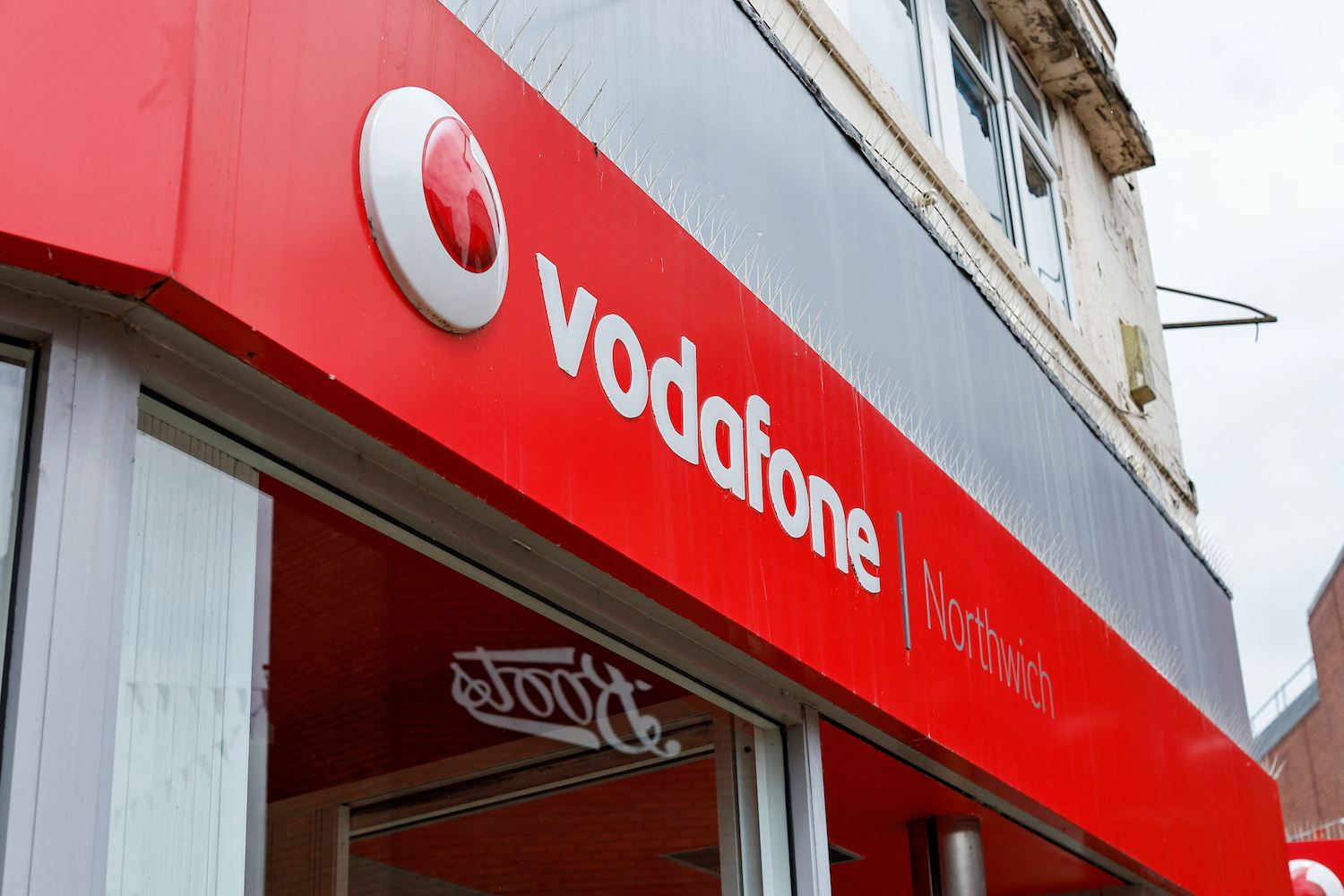 En Italie, un bras de fer attendu entre Iliad (Free) et Swisscom pour le rachat de Vodafone