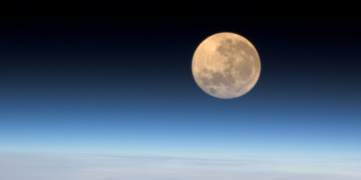 Conquête de la Lune: les États-Unis repoussent l'envoi d'astronautes à 2026