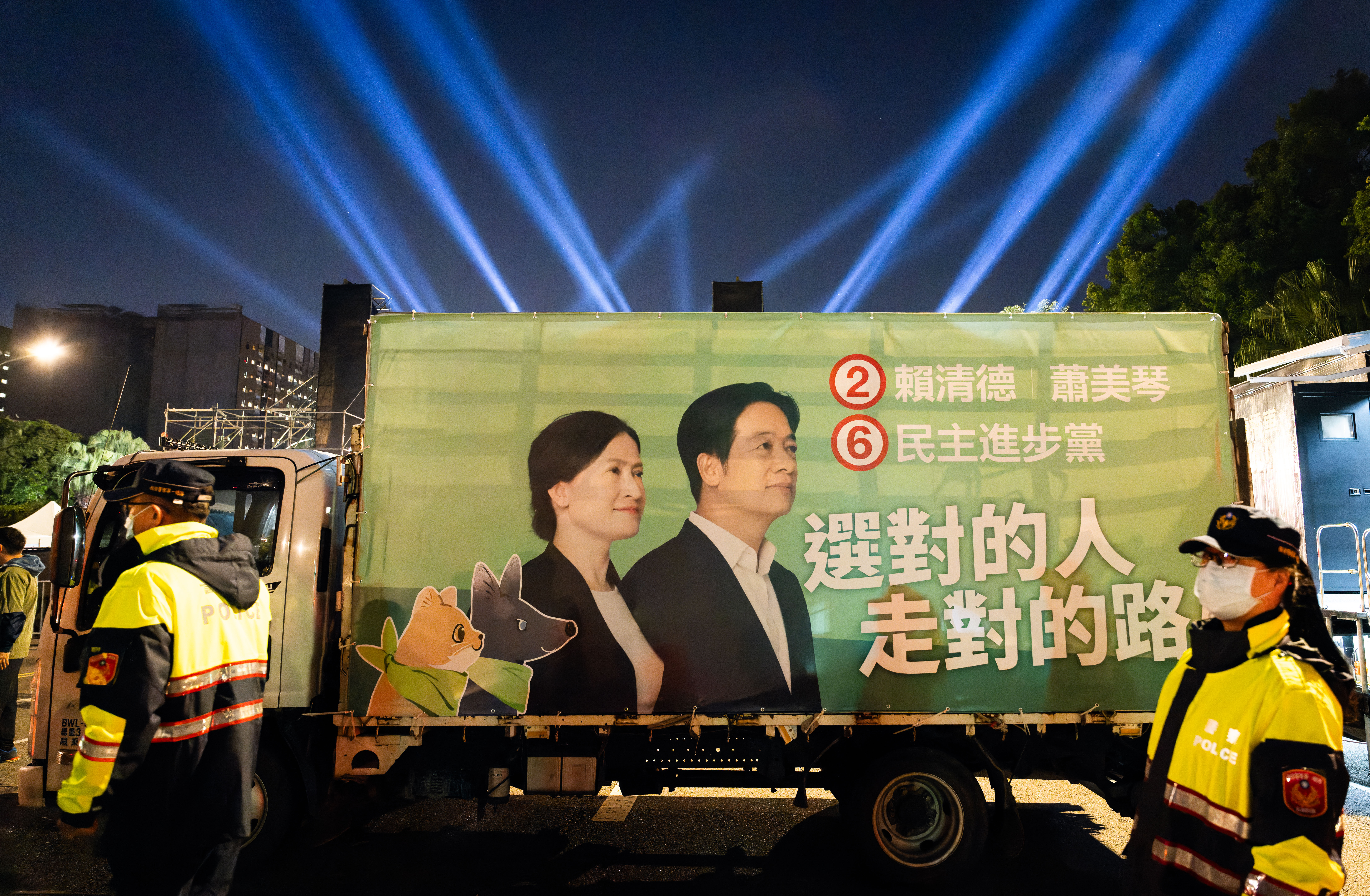 Face aux pressions de la Chine, Taïwan appelle à « respecter les résultats » de l'élection présidentielle