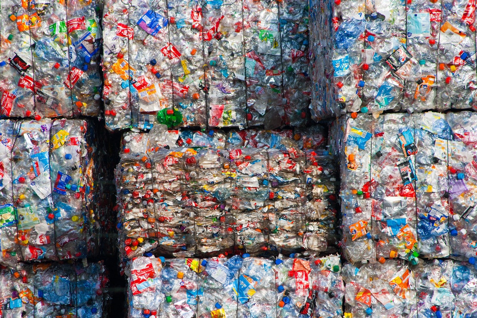 Plastique recyclé : la startup orléanaise Polytopoly veut s'imposer sur un marché de géants