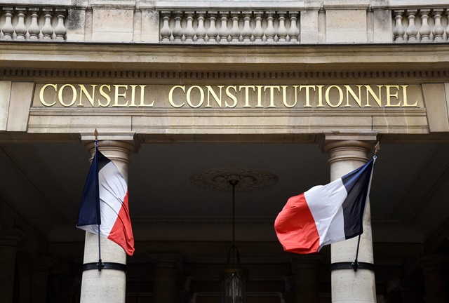 Loi immigration : derrière la censure du Conseil constitutionnel, une victoire mitigée pour Macron
