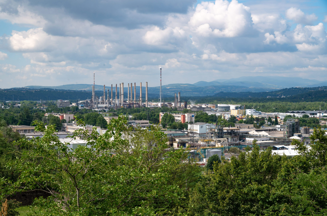 Pollution aux perfluorés (PFAS) : l'extension de l'usine Daikin près de Lyon nourrit de nouvelles craintes
