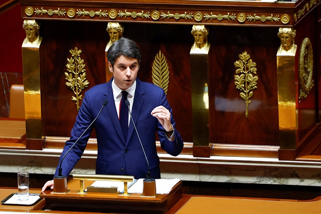 À l'Assemblée nationale, Gabriel Attal promet de « déverrouiller » l'économie française