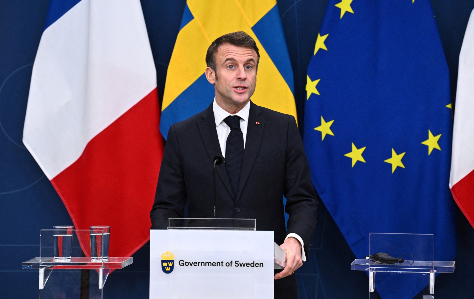 Alors que la Hongrie bloque toujours une nouvelle aide à l'Ukraine, Macron appelle l'UE à « accélérer »