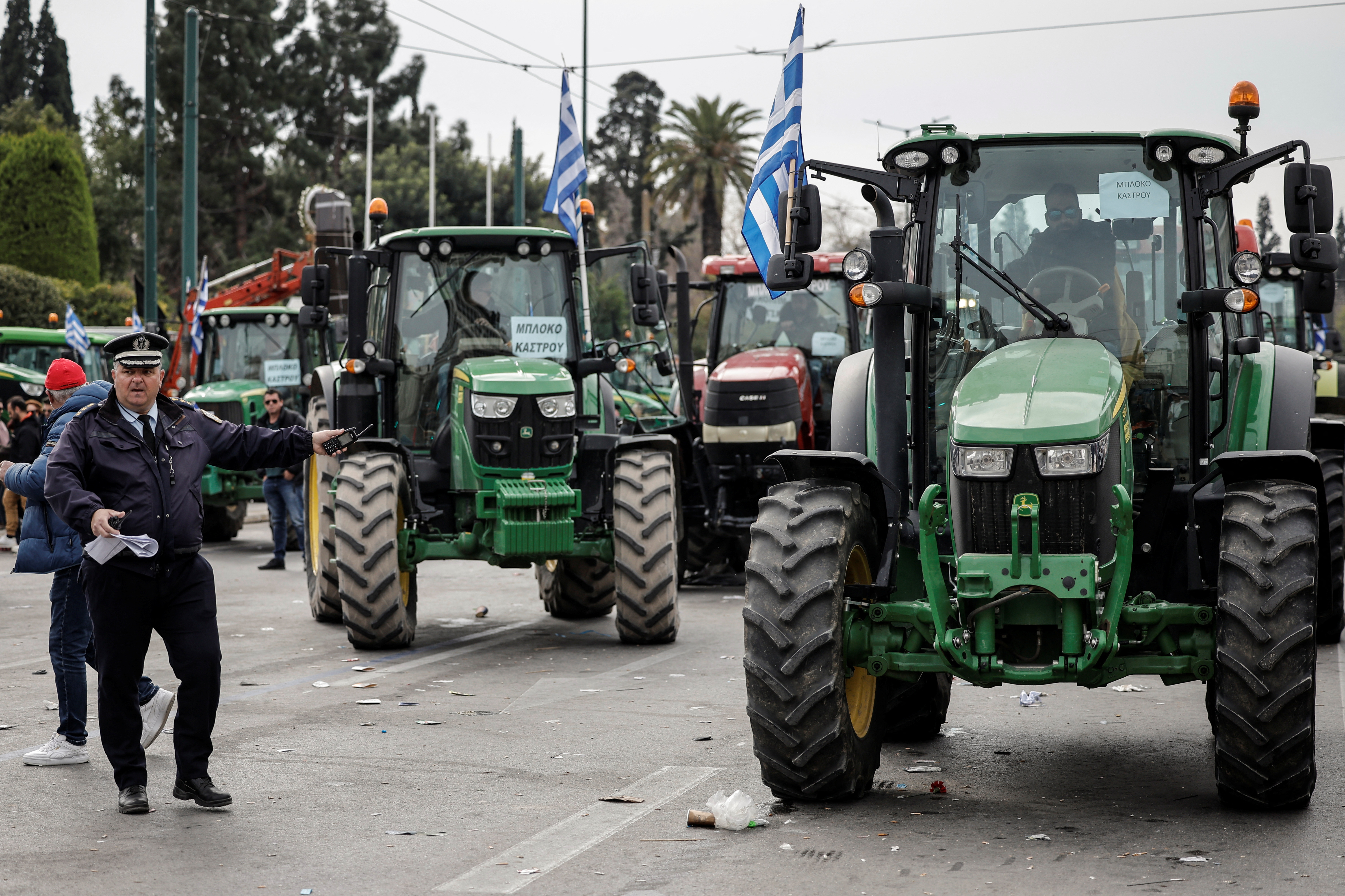 Colère des agriculteurs : les syndicats maintiennent la pression sur Bruxelles, la FNSEA se réunit en congrès