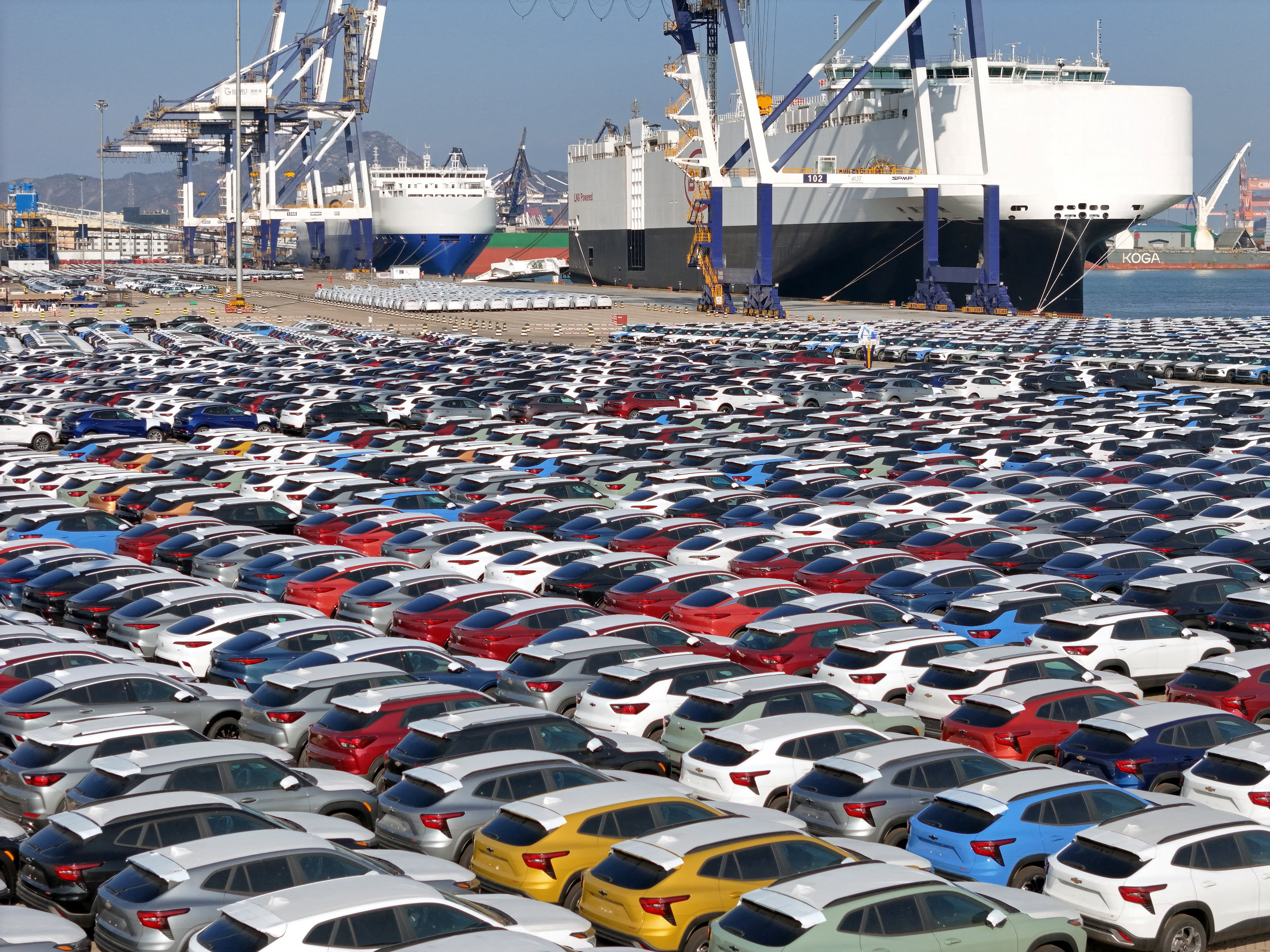 Stellantis et Renault : deux visions sur la part de marché des voitures chinoises en Europe