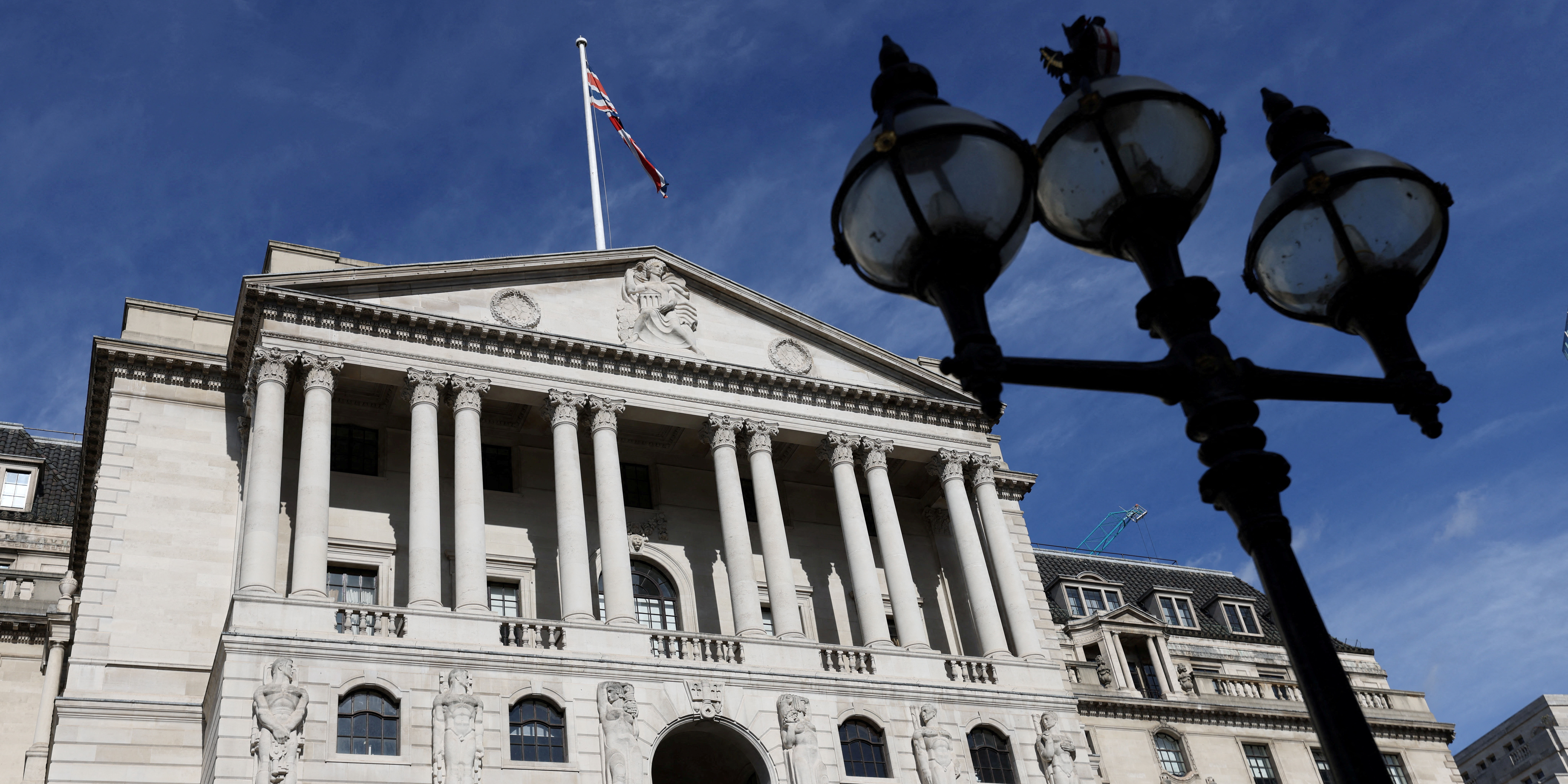 Taux d'intérêt : pas de baisse avant août pour la Banque d'Angleterre, selon UBS