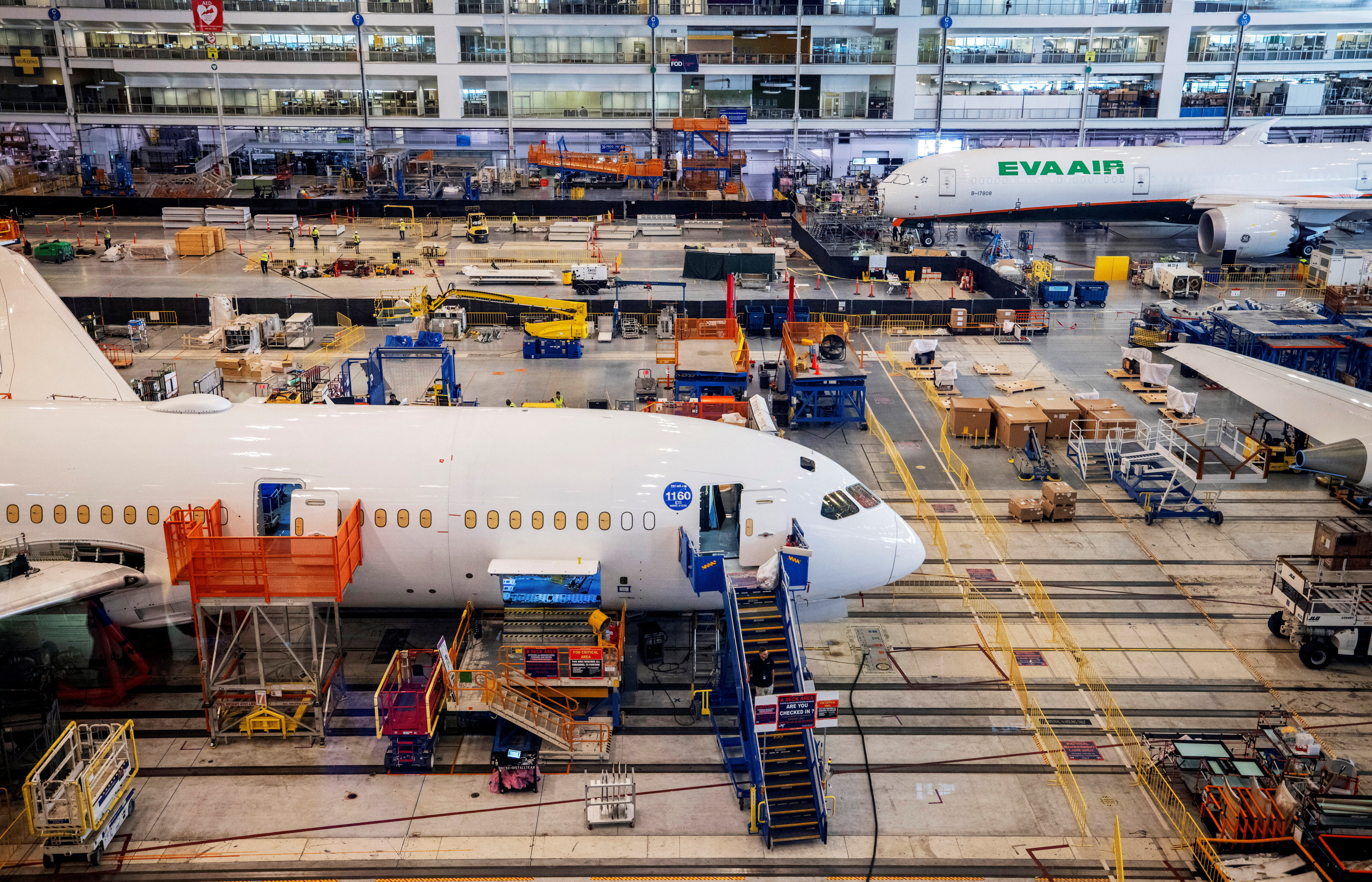Production d'avions : Airbus redresse la barre, Boeing s'écroule