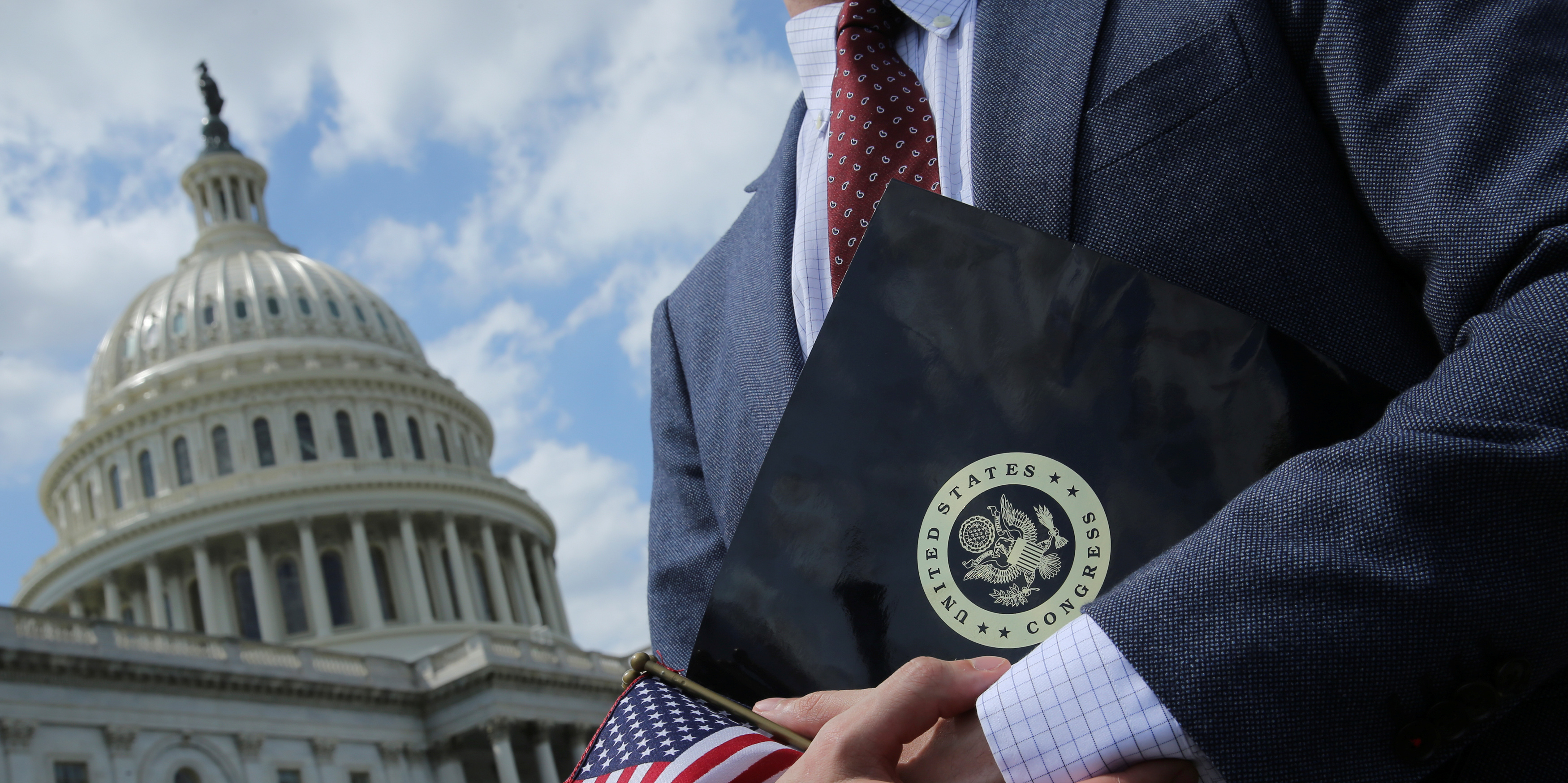 Aux Etats-Unis, le Congrès approuve un budget fédéral et évite un « shutdown »