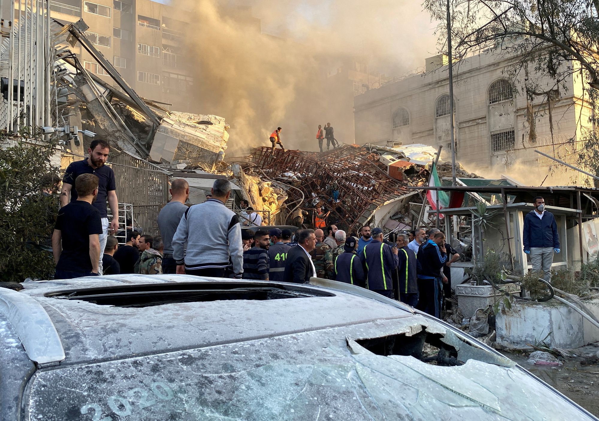 Syrie, raid israélien sur l'annexe de l'ambassade d'Iran, plusieurs morts et blessés