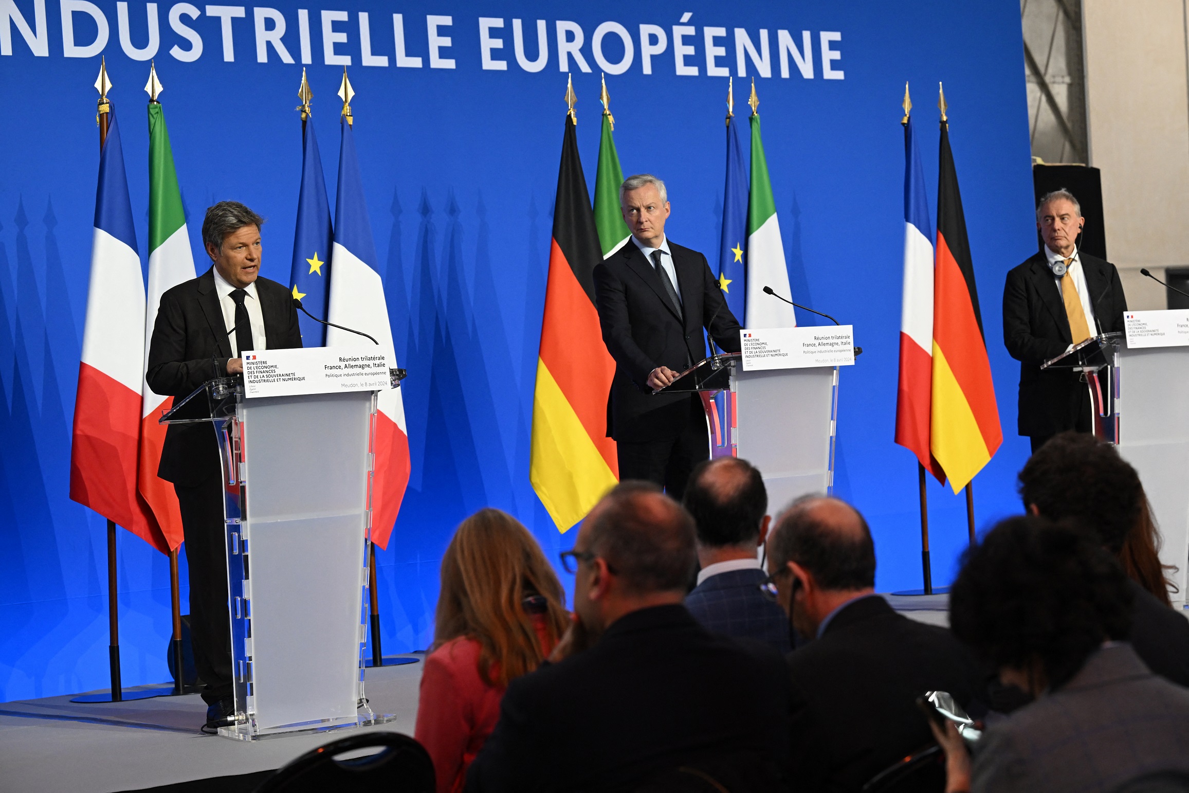 Industrie : l’Allemagne, l’Italie et la France plaident pour un choc de simplification en Europe