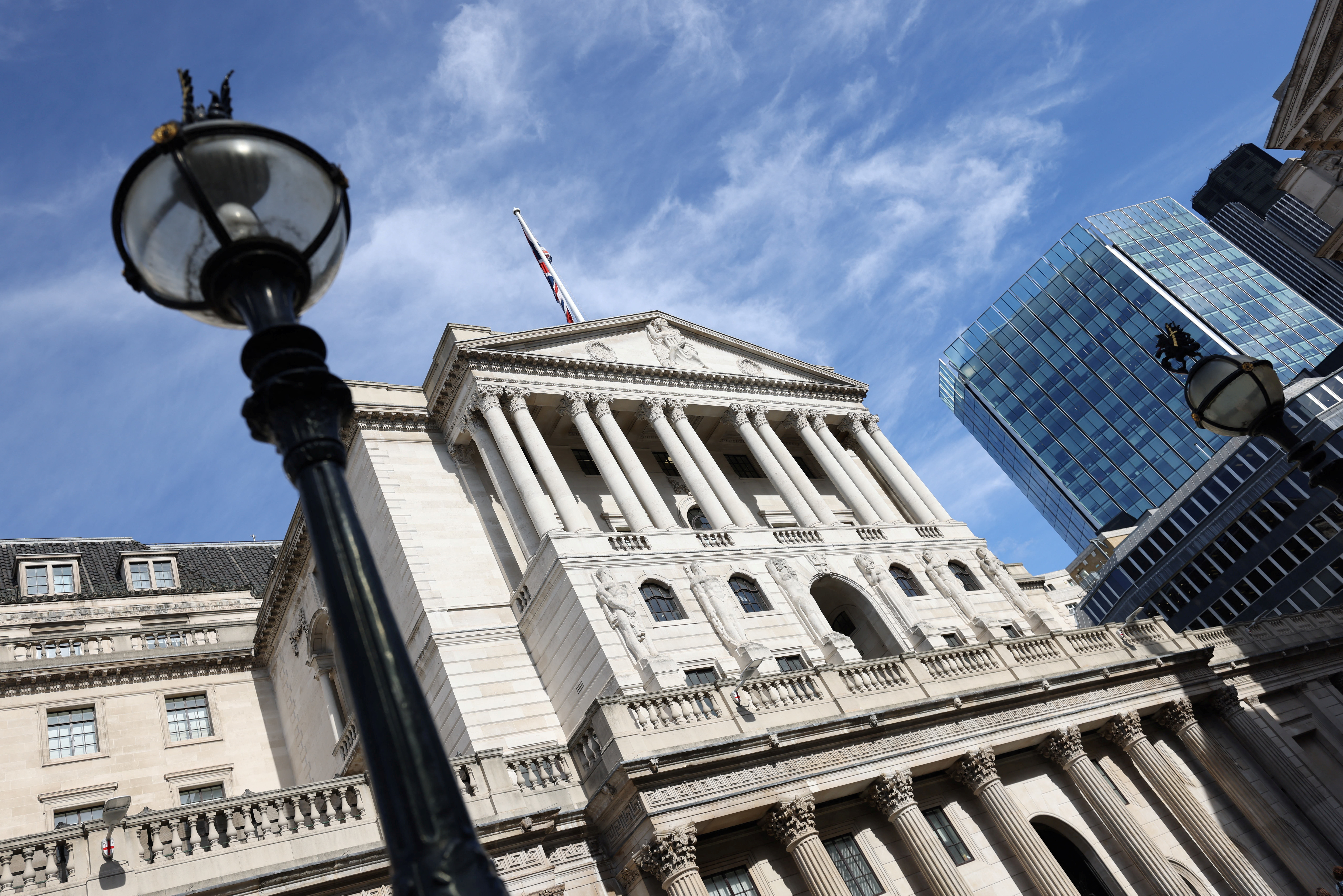 La Banque d'Angleterre estime que le Royaume-Uni renoue avec la croissance