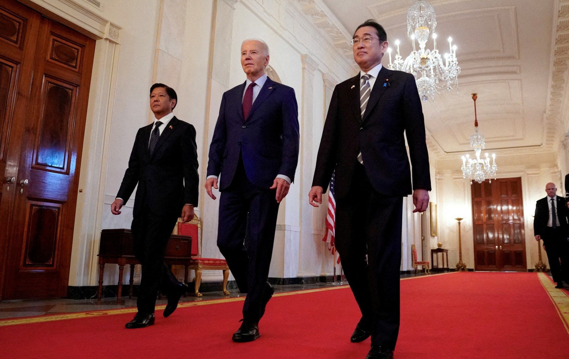 Le Japon, les Philippines et les Etats-Unis vont renforcer leurs liens face au « comportement dangereux et agressif » de la Chine