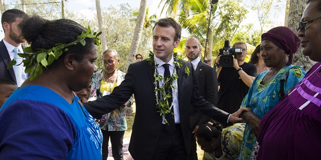 Face aux tensions persistantes en Nouvelle-Calédonie, Emmanuel Macron sort la carte du référendum