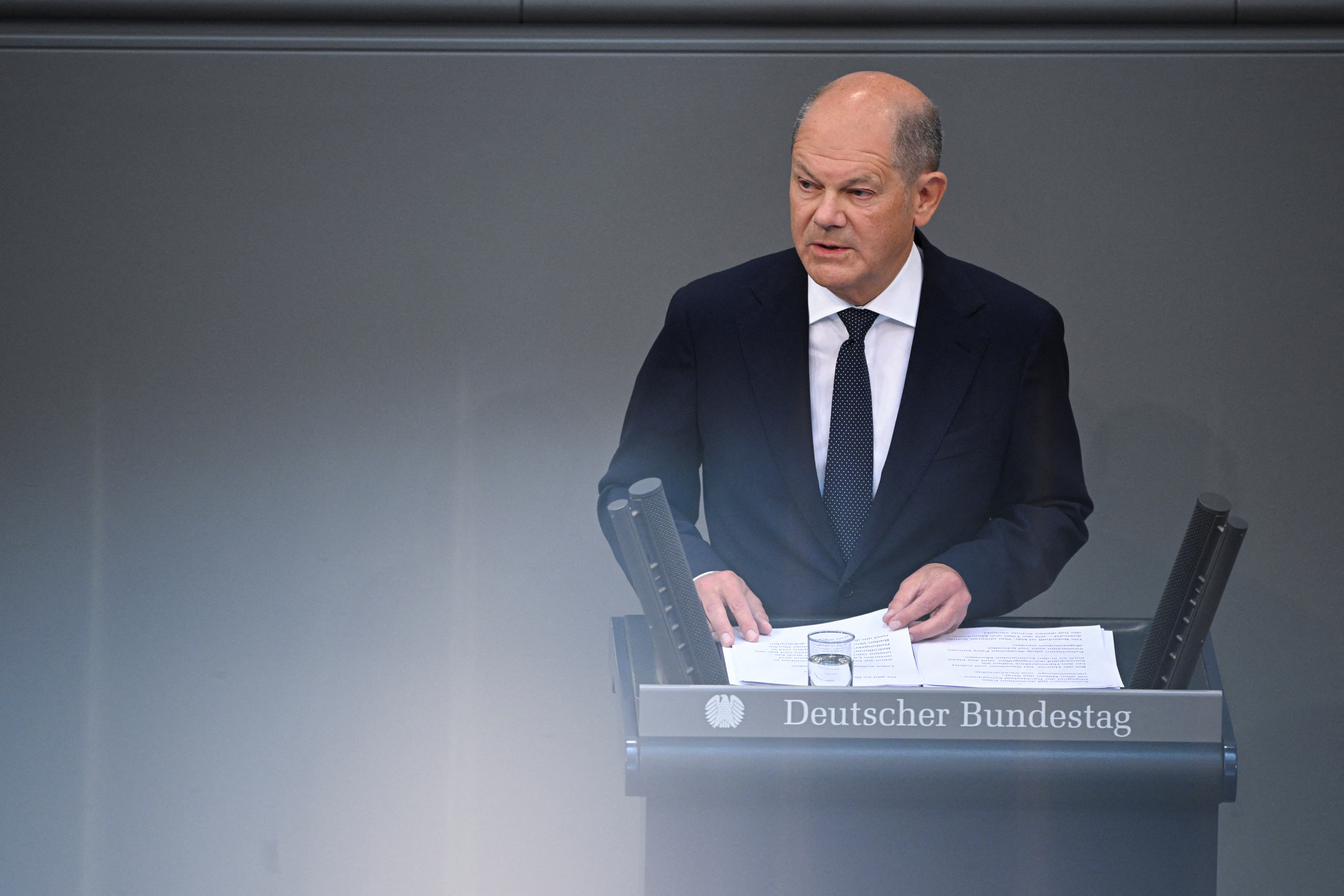 Scholz réaffirme son soutien à l'Ukraine, malgré la réduction de l'aide de Berlin à Kiev