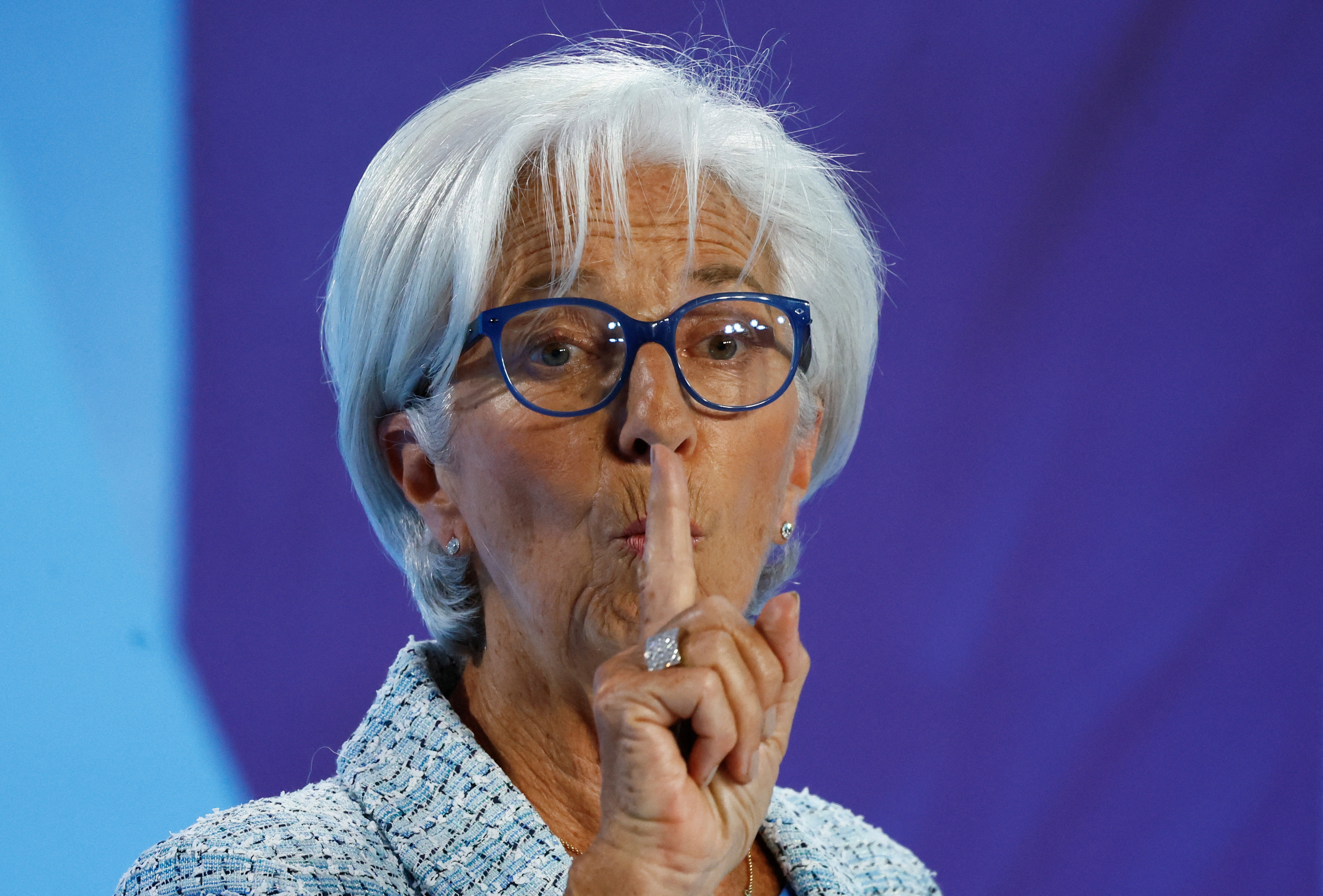 Chute des Bourses : « Nous sommes attentifs au bon fonctionnement des marchés financiers », assure Christine Lagarde (BCE)