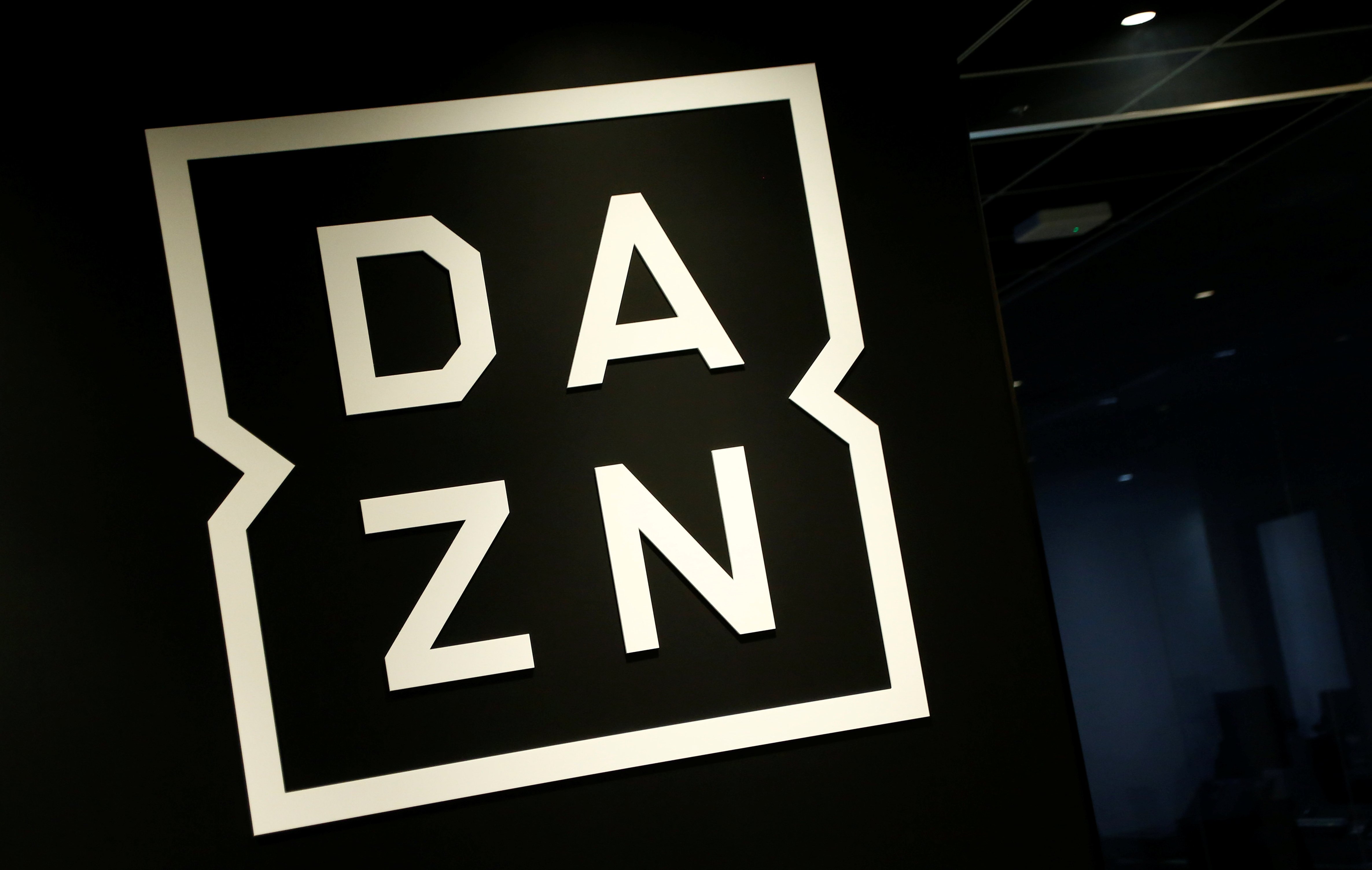 Droits TV : la LFP assigne DAZN en référé pour obtenir son paiement