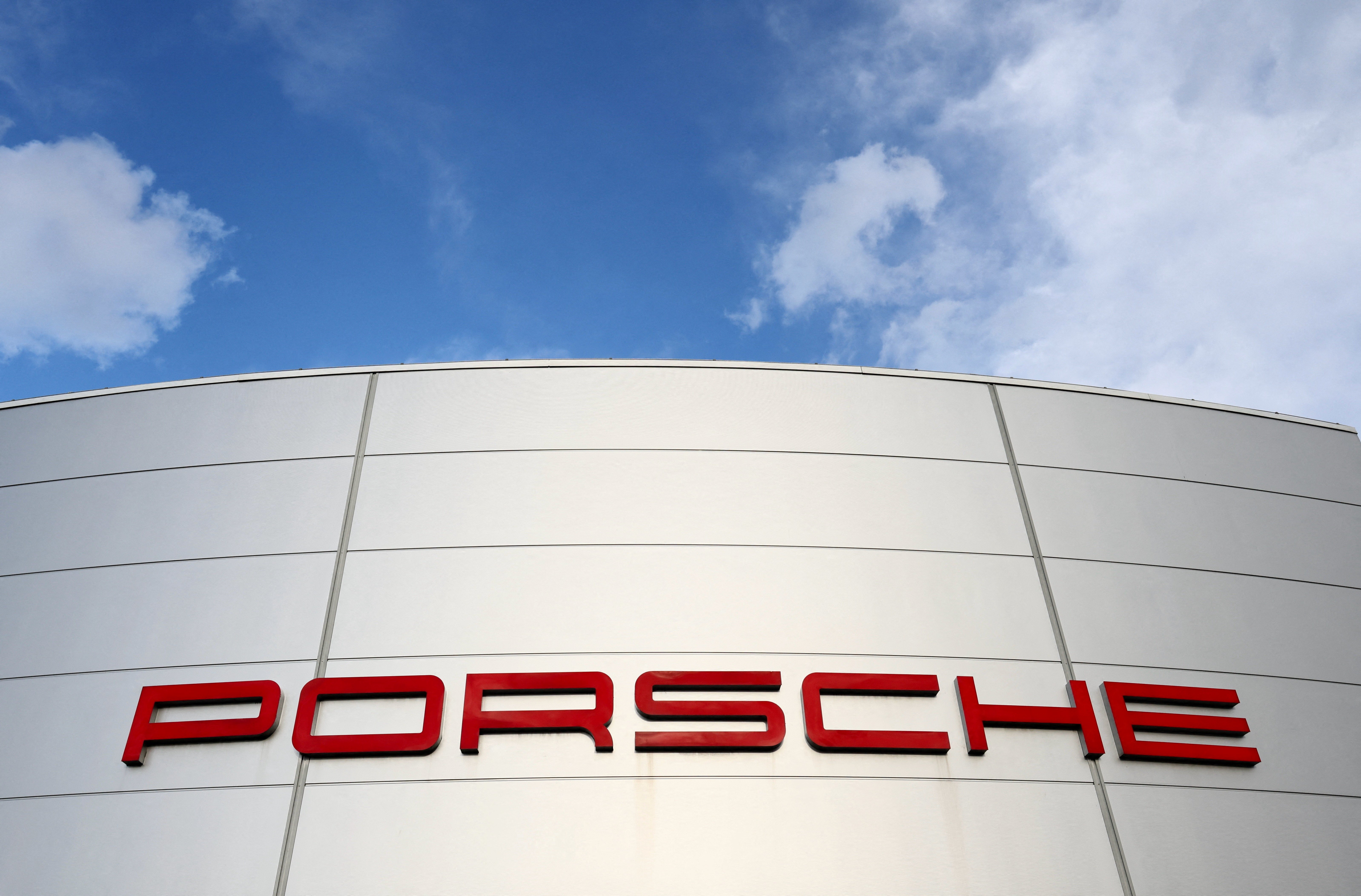 Tensions internes chez Porsche après le départ de deux hauts cadres