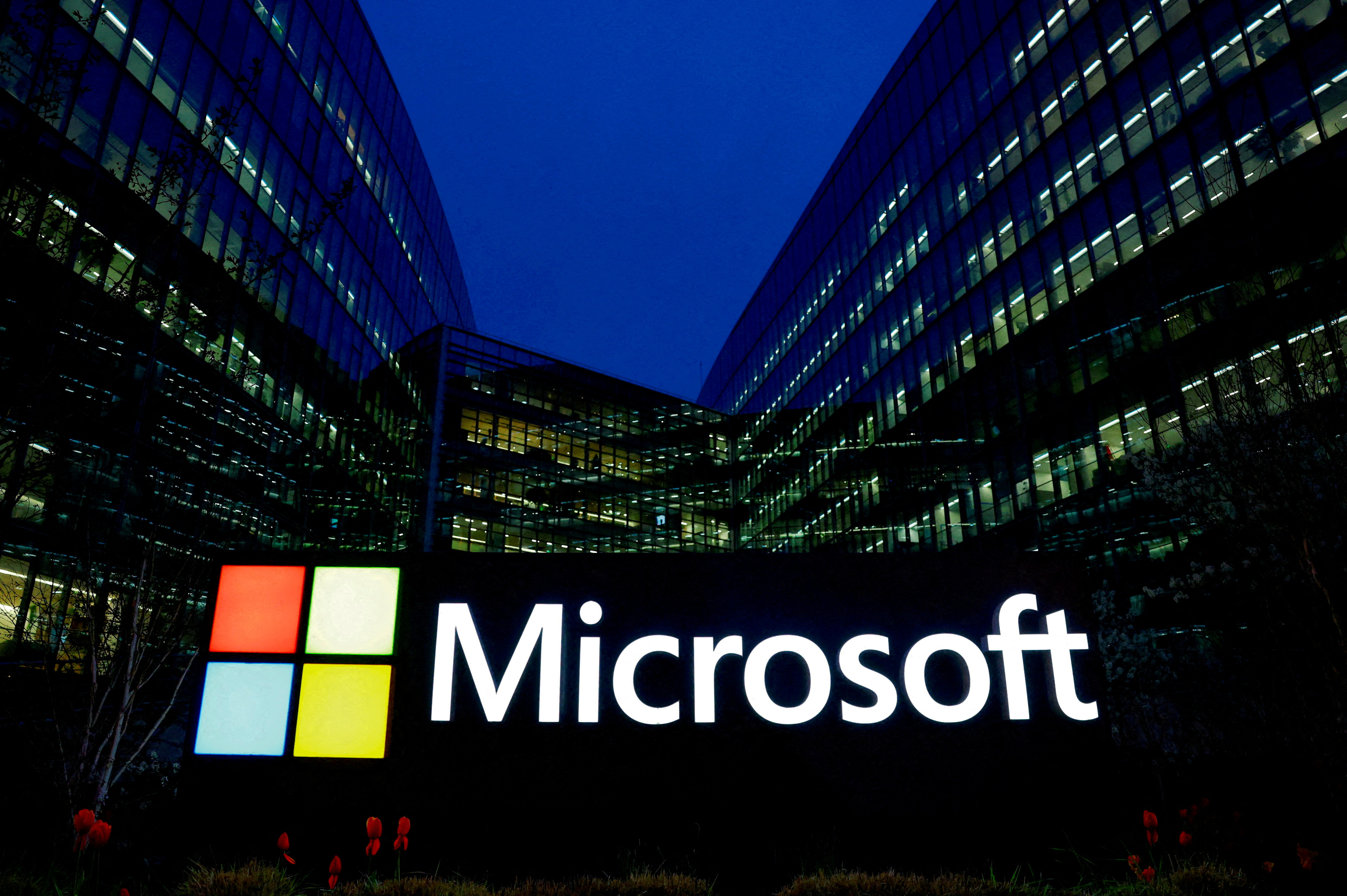 Microsoft renonce à son siège d'observateur au conseil d'administration d'Open AI