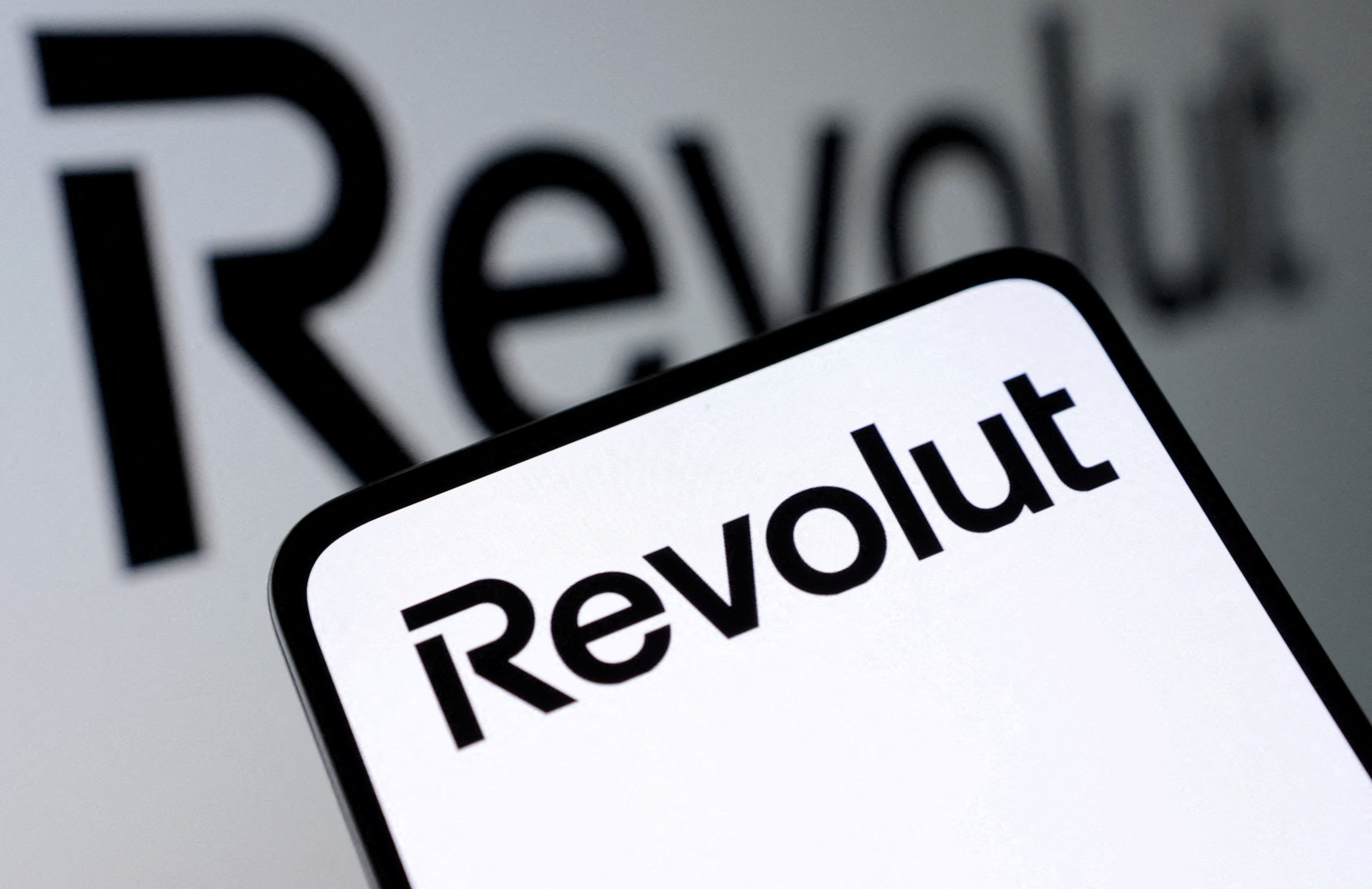 La fintech Revolut investit un milliard d'euros en France