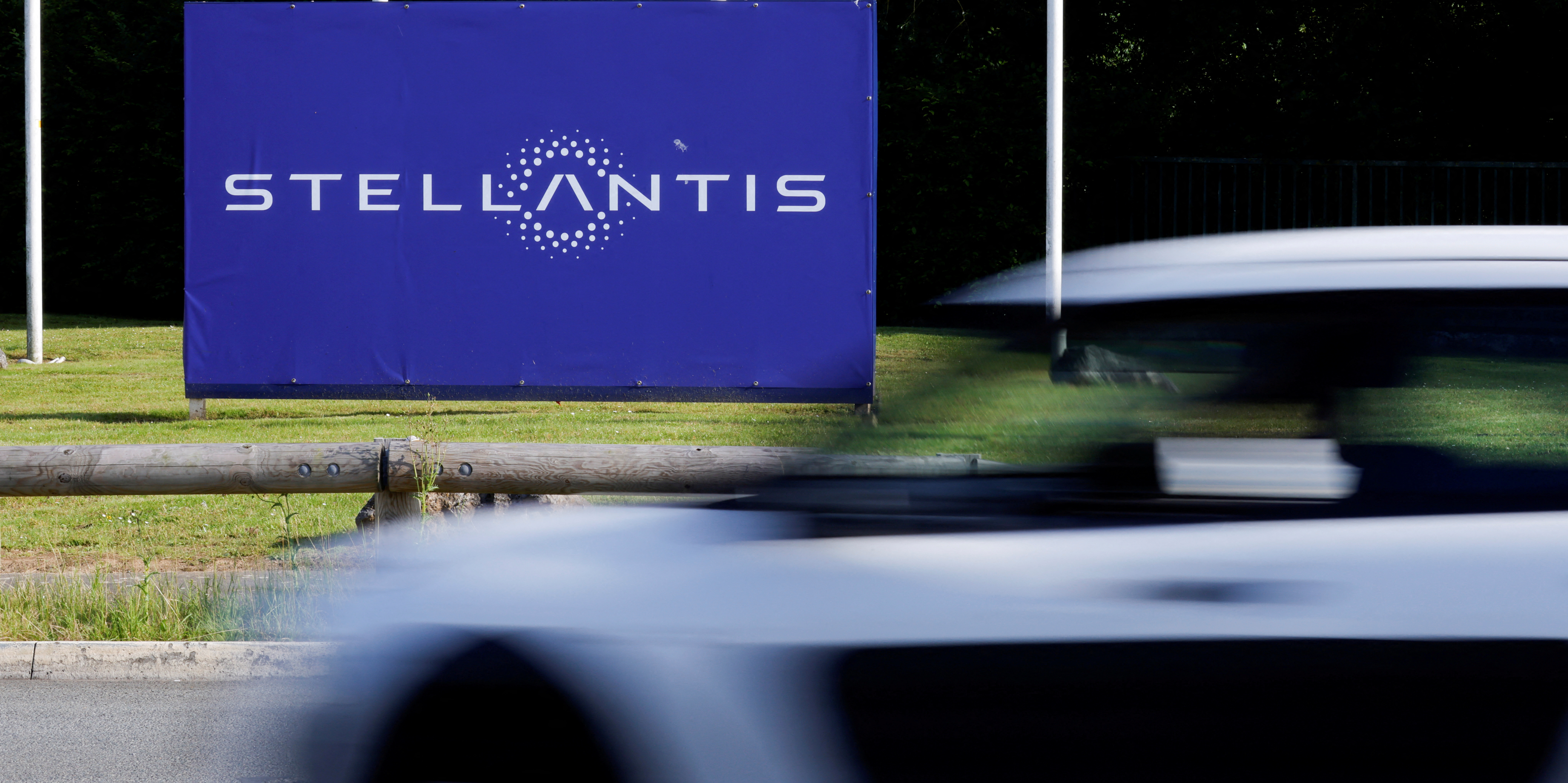 Stellantis espère « rétablir la confiance » avec ses partenaires