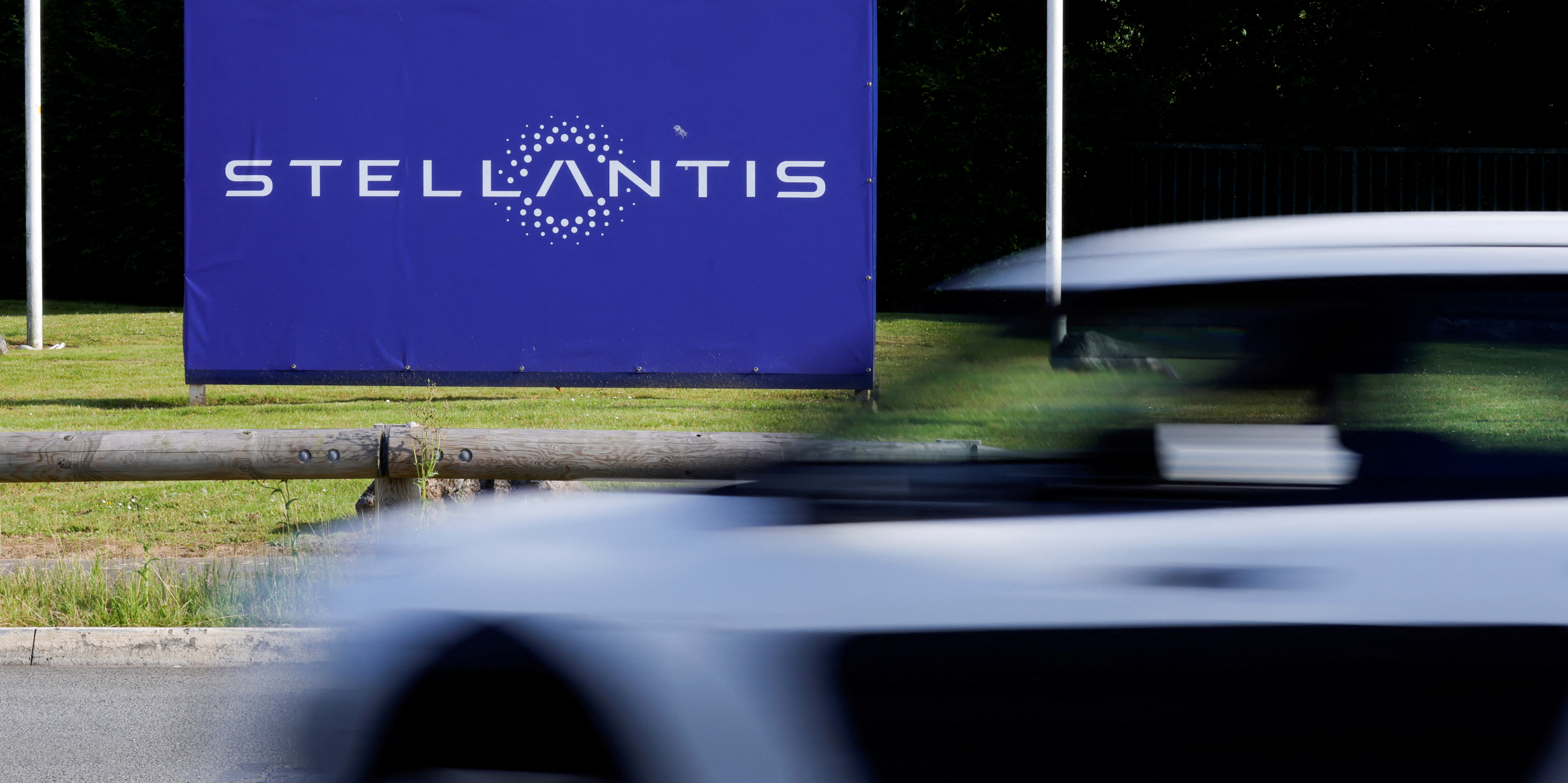 Stellantis révise sa stratégie sur les normes européennes de CO2