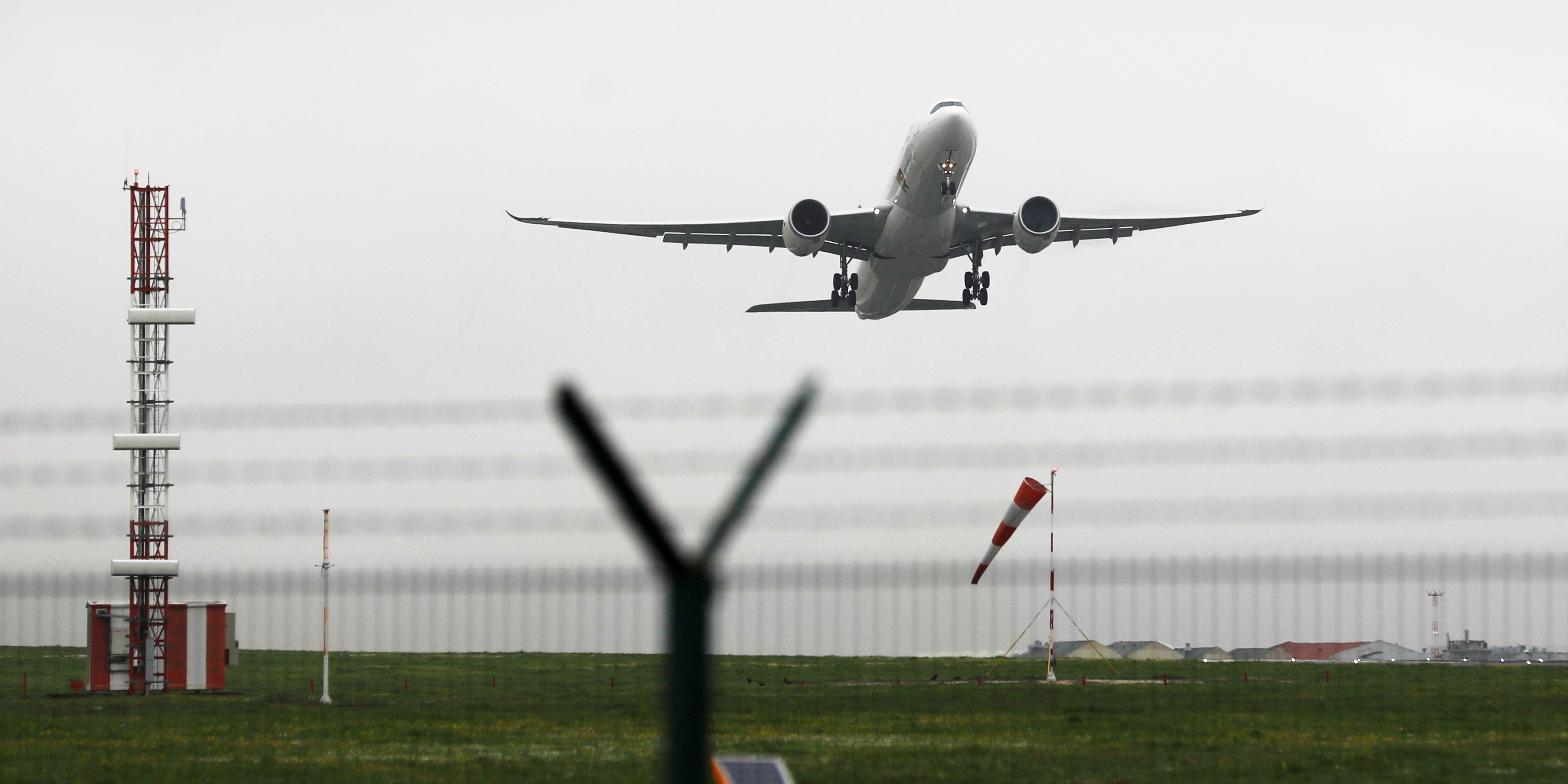 Le transport aérien franchira la barre des 5 milliards de passagers en...