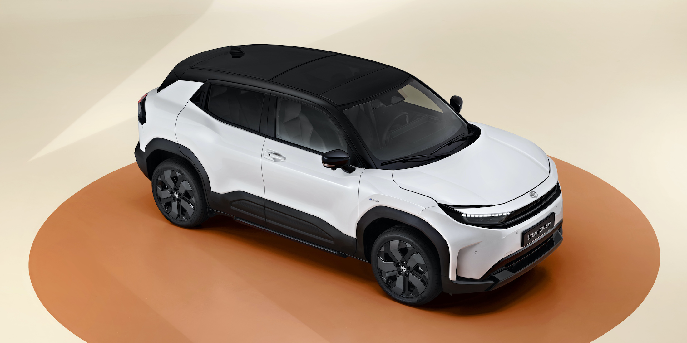 Toyota lance un nouvel SUV pour rattraper son retard dans l'électrique