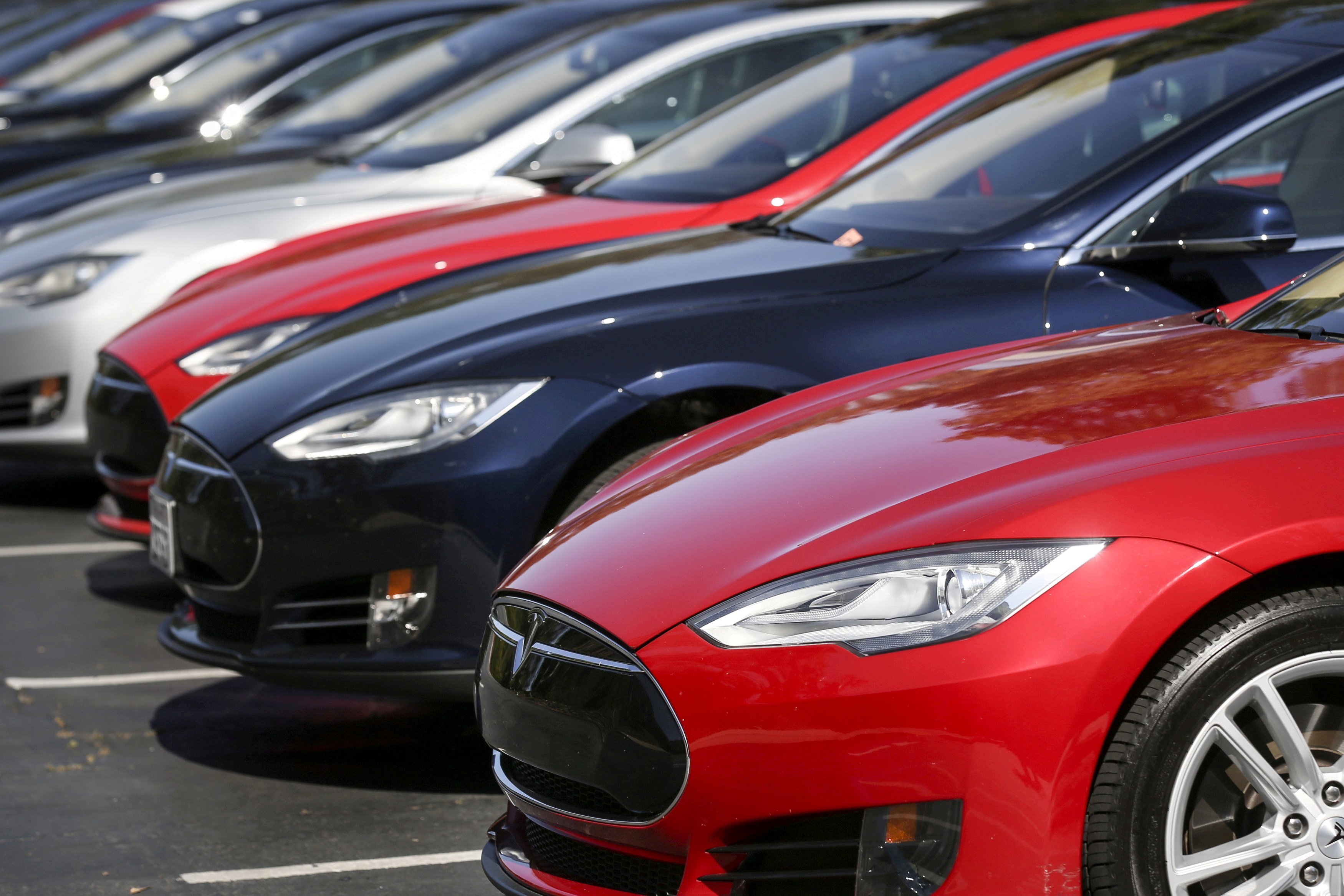 Tesla : les ventes continuent de s'efffondrer en France