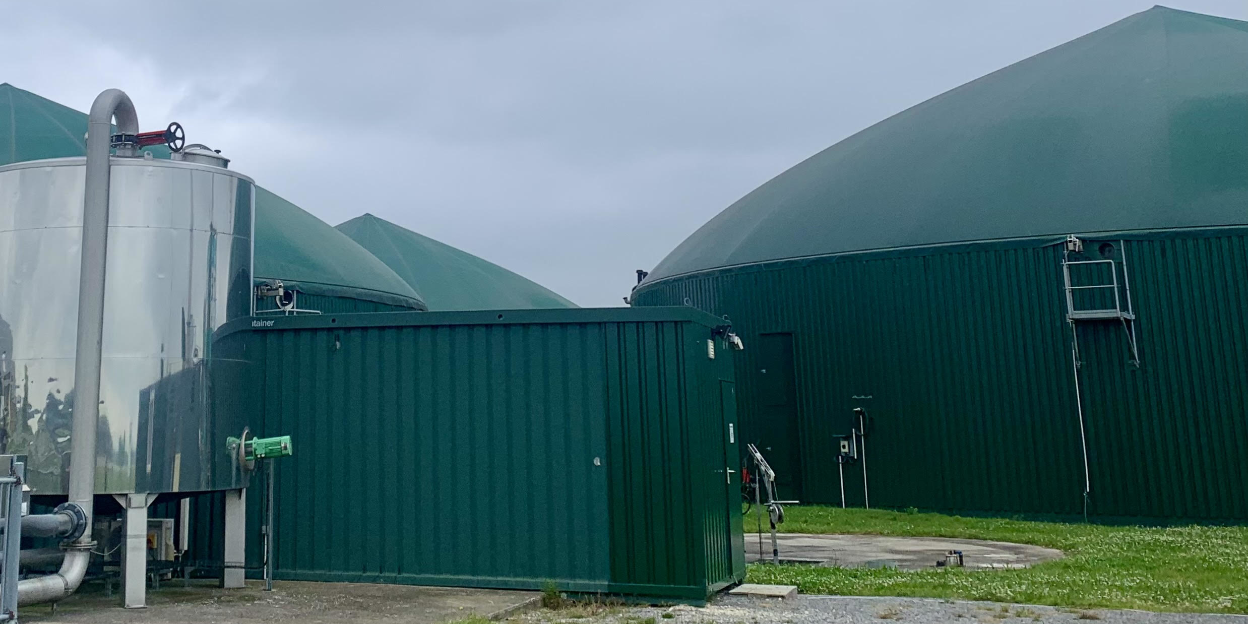 Biogaz : en France, des centaines de méthaniseurs trop subventionnés