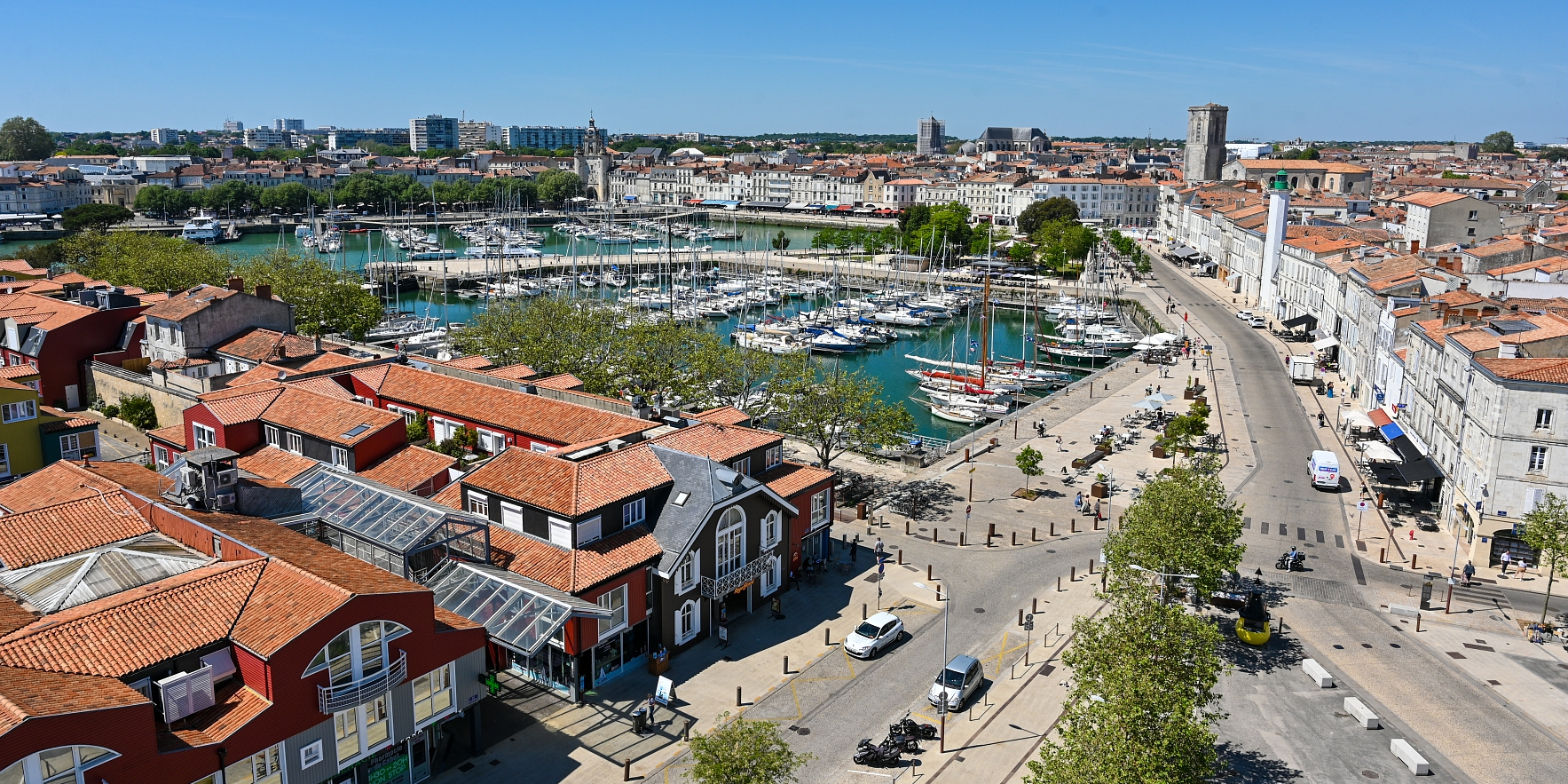 Tourisme : La Rochelle coupe les boîtes à clés, symbole du conflit entre les villes et Airbnb