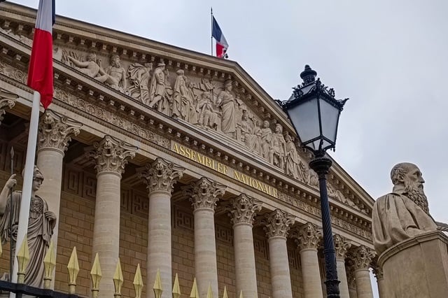 Dérapage du déficit : Moscovici et Tavernier sur le gril à l'Assemblée