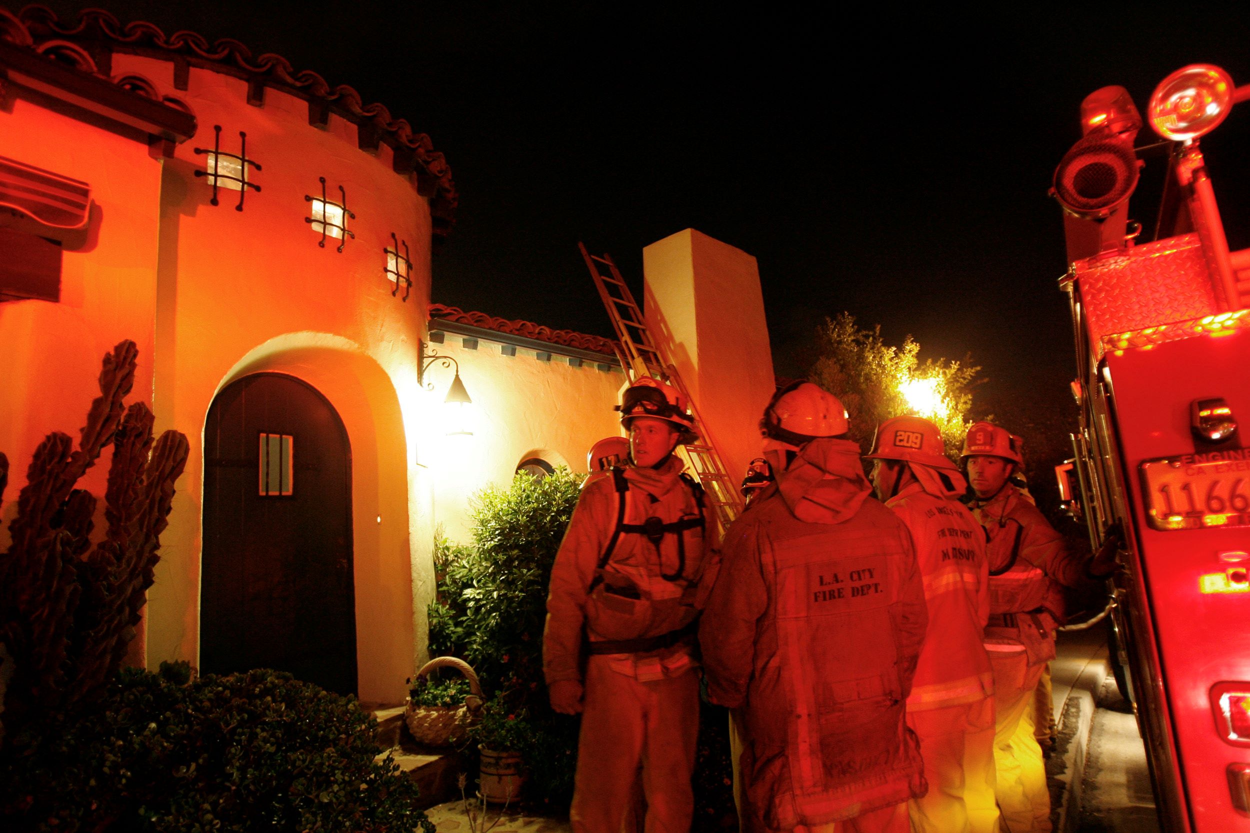 Incendies à Los Angeles : des pompiers privés pour aider les très riches