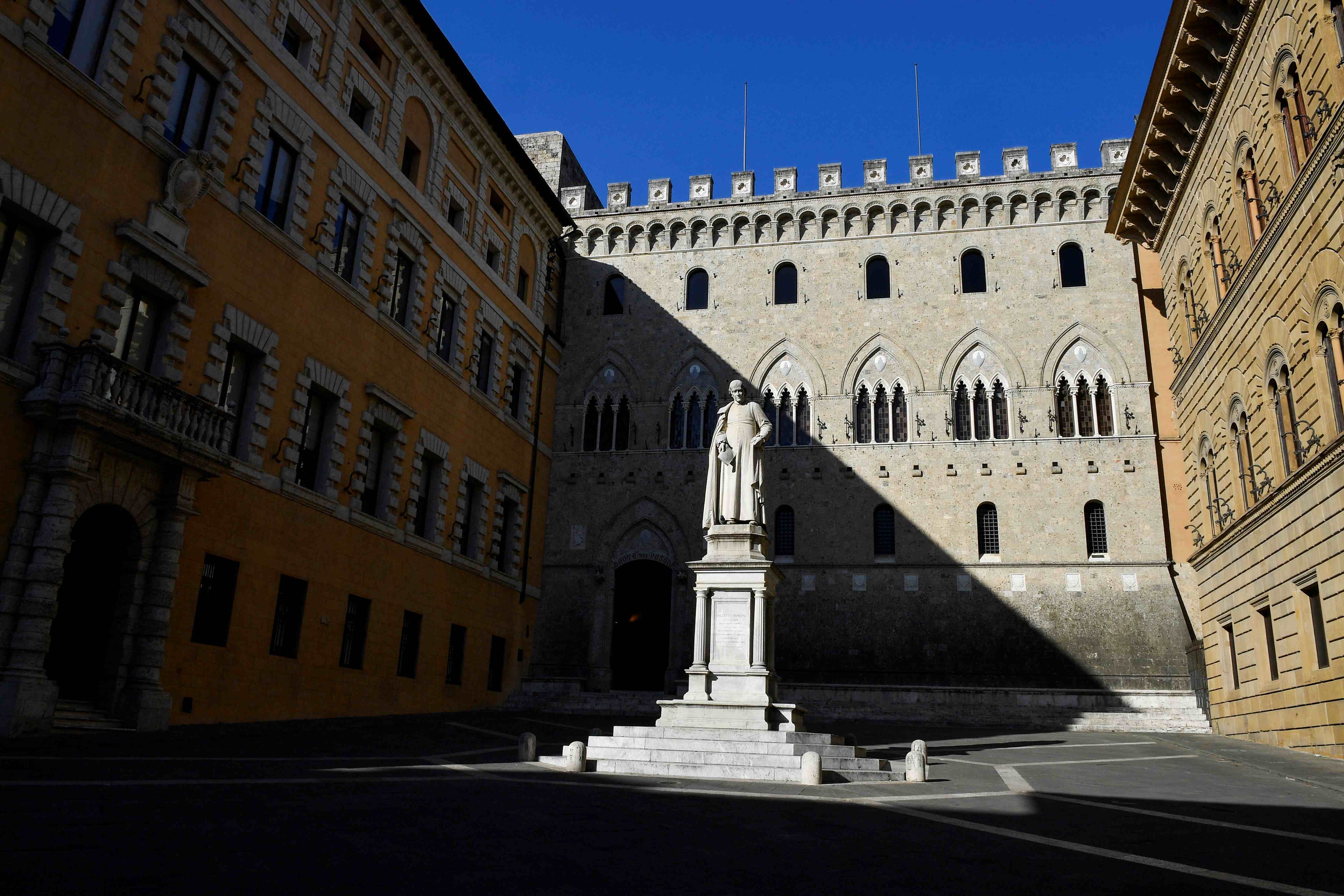 Offre de BMPS sur Mediobanca : nouveau rebondissement dans l'imbroglio financier italien