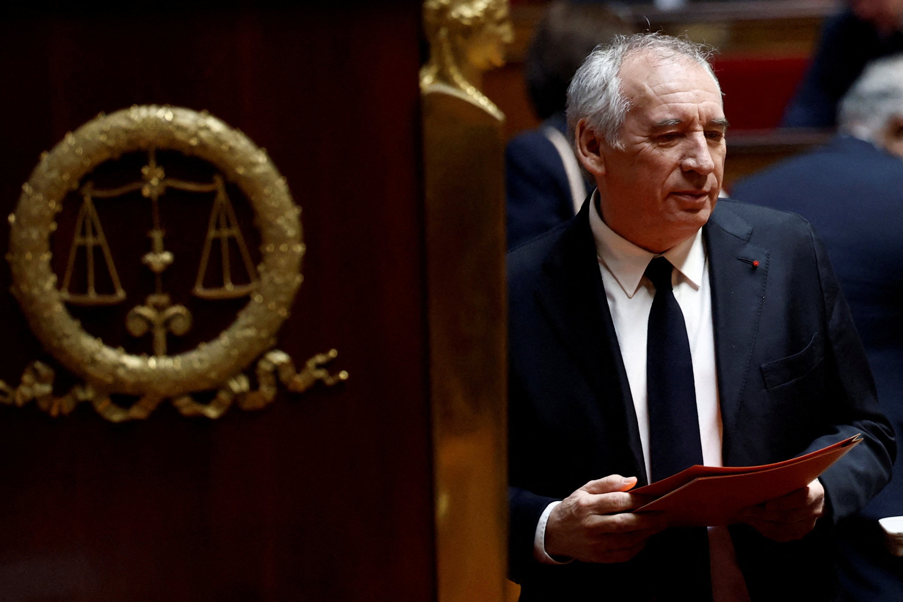 Budget : Bayrou déclenche le 49.3 pour la première fois